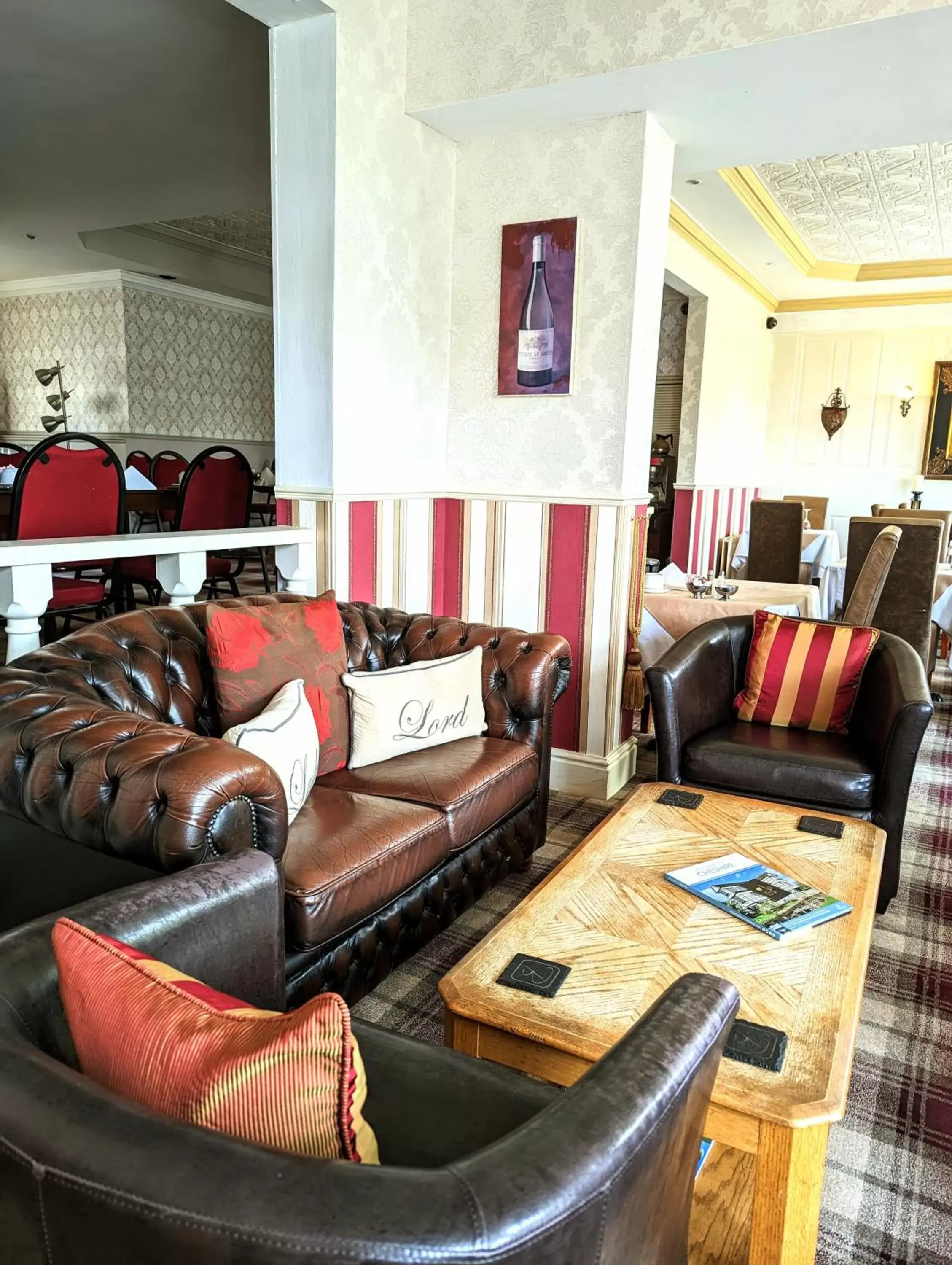 Living room, Seating Area in Brookside Hotel & Restaurant