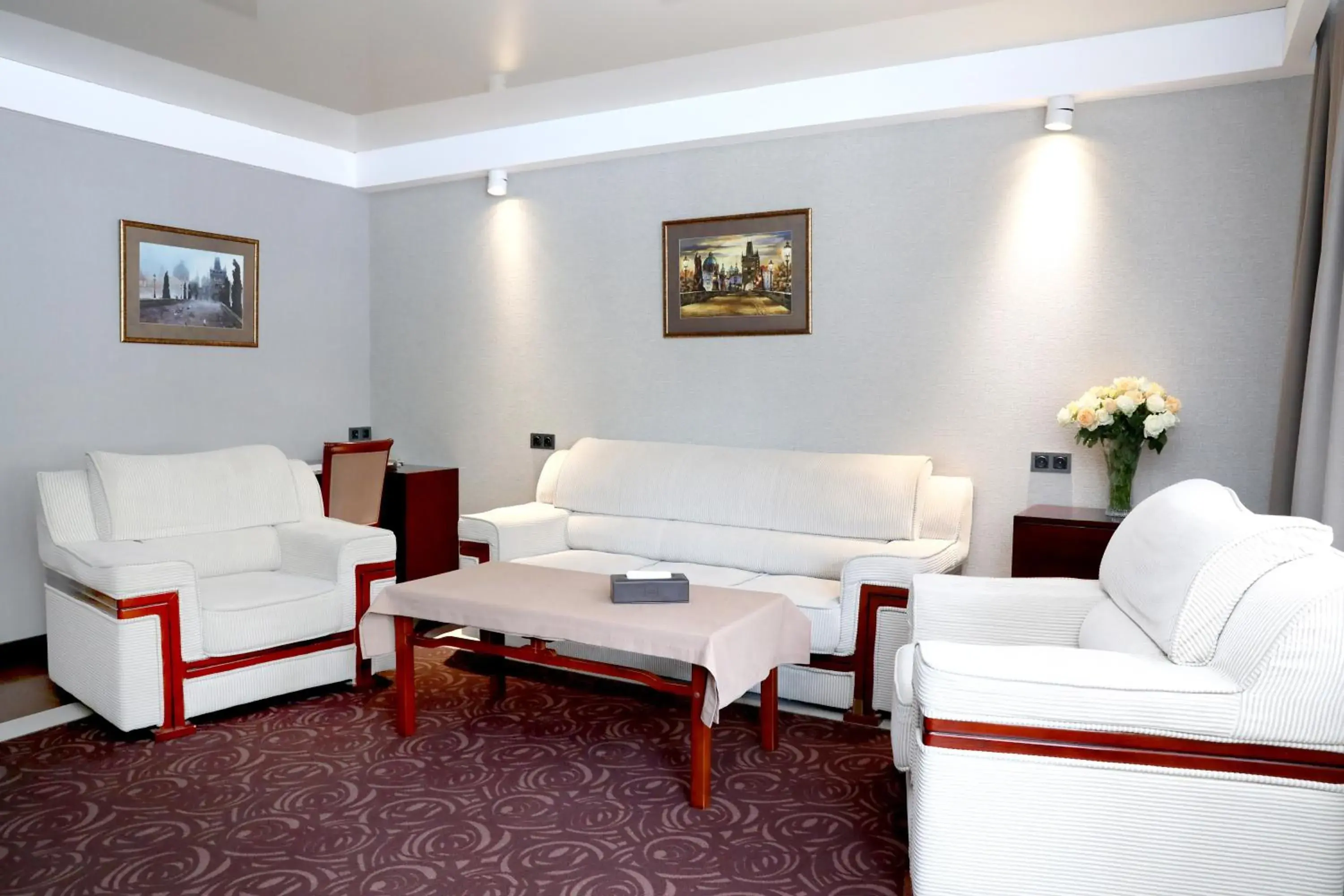 Living room, Seating Area in Best Western Plus Paradise Hotel Dilijan