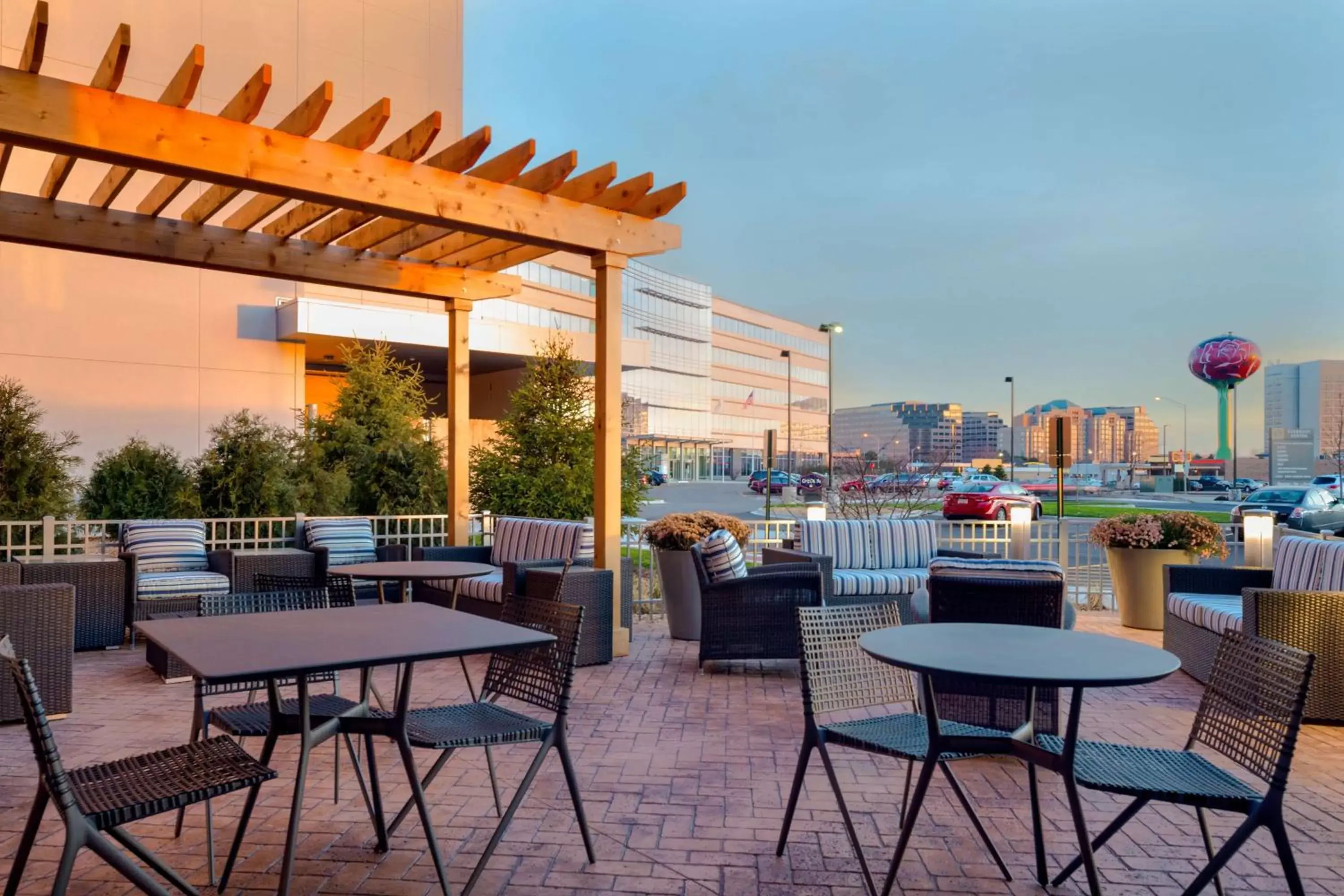 Lounge or bar, Restaurant/Places to Eat in Hampton Inn & Suites Rosemont Chicago O'Hare