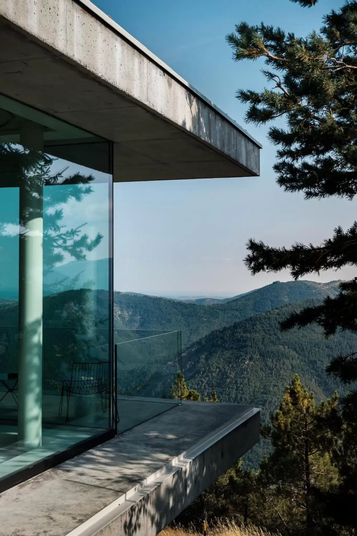 Property building in Casa de São Lourenço - Burel Panorama Hotel - member of Relais & Châteaux Property building in Casa de São Lourenço - Burel Panorama Hotel - member of Relais & Châteaux