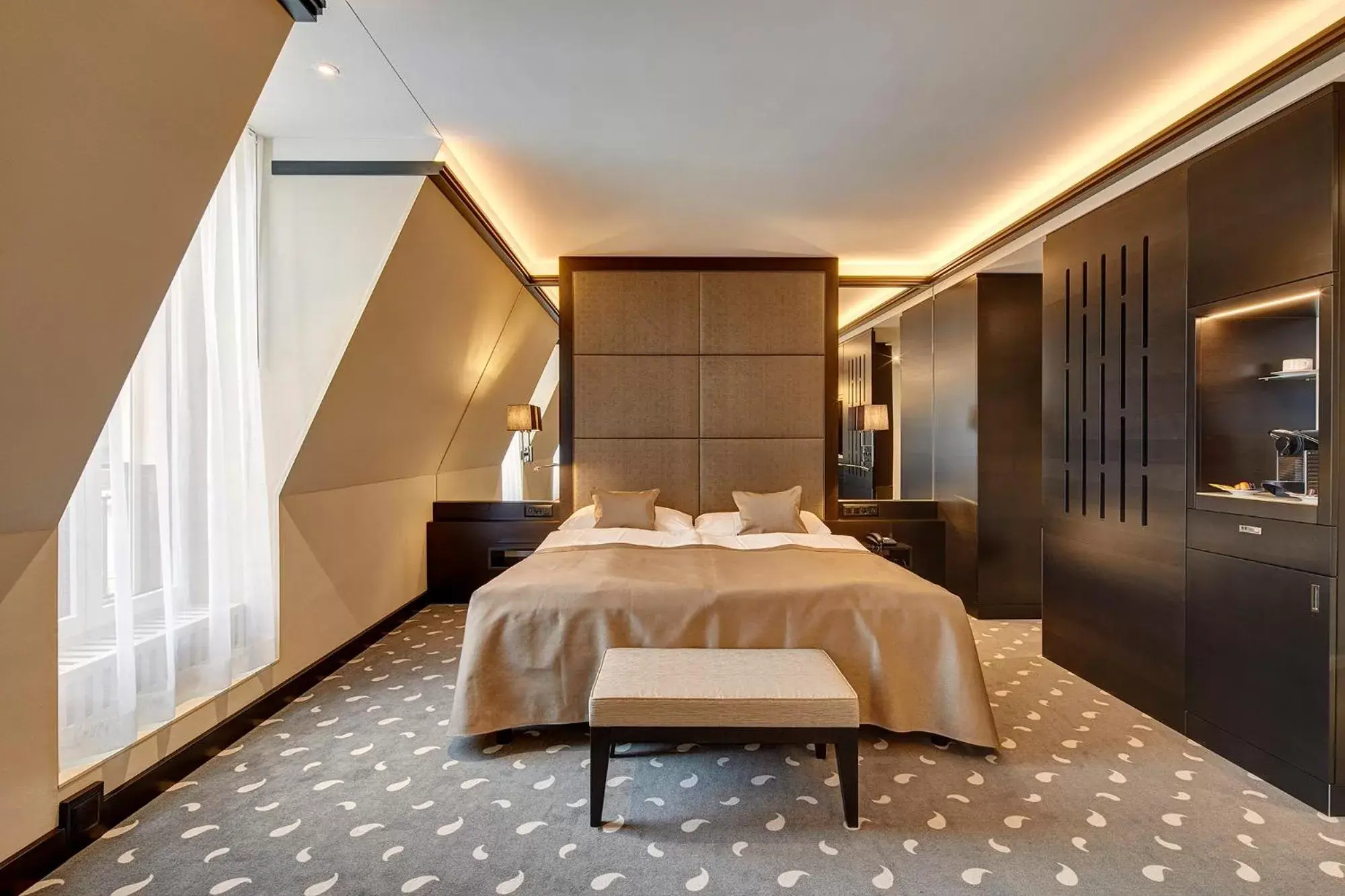 Bed in Hotel Monopol Luzern