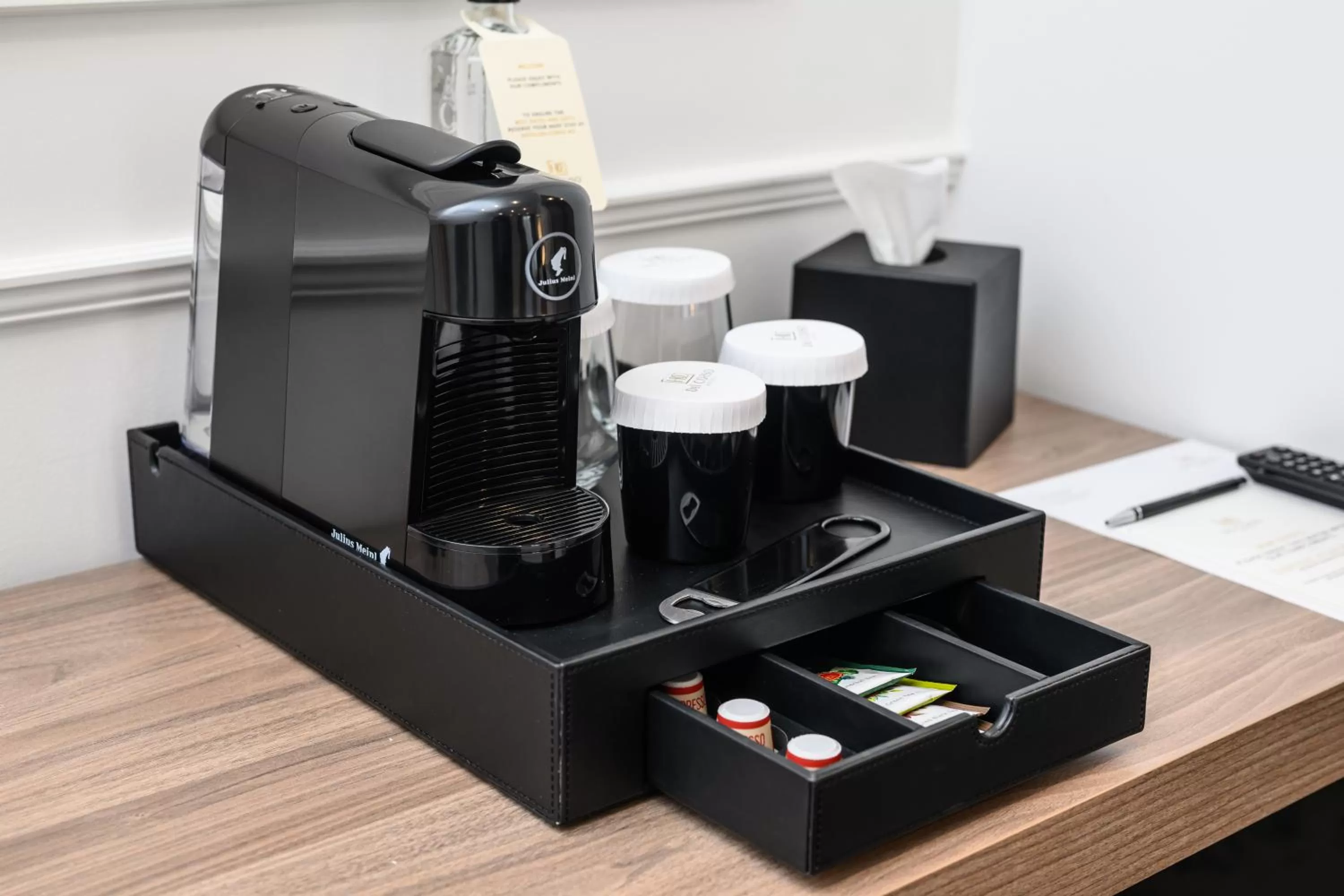 Coffee/tea facilities in Hotel Del Corso