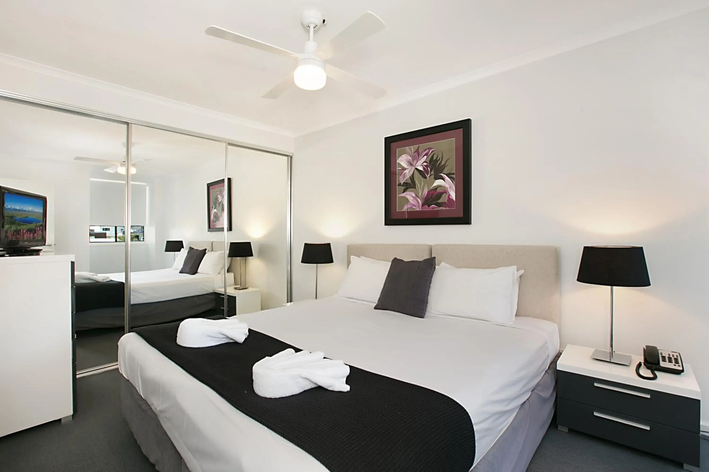 Bedroom, Bed in Mantra Nelson Bay