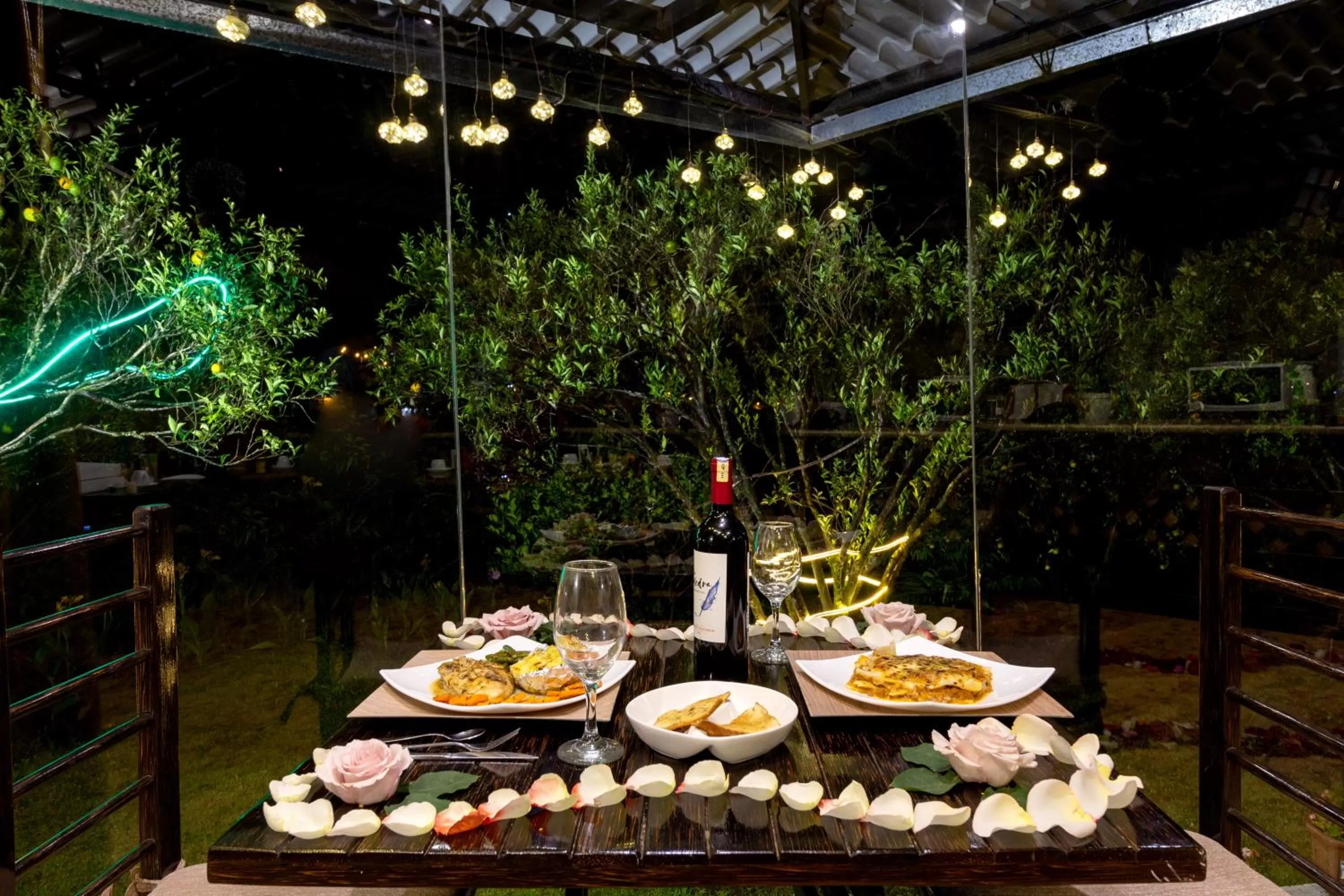 Restaurant/places to eat in Aldea Real Eco Friendly