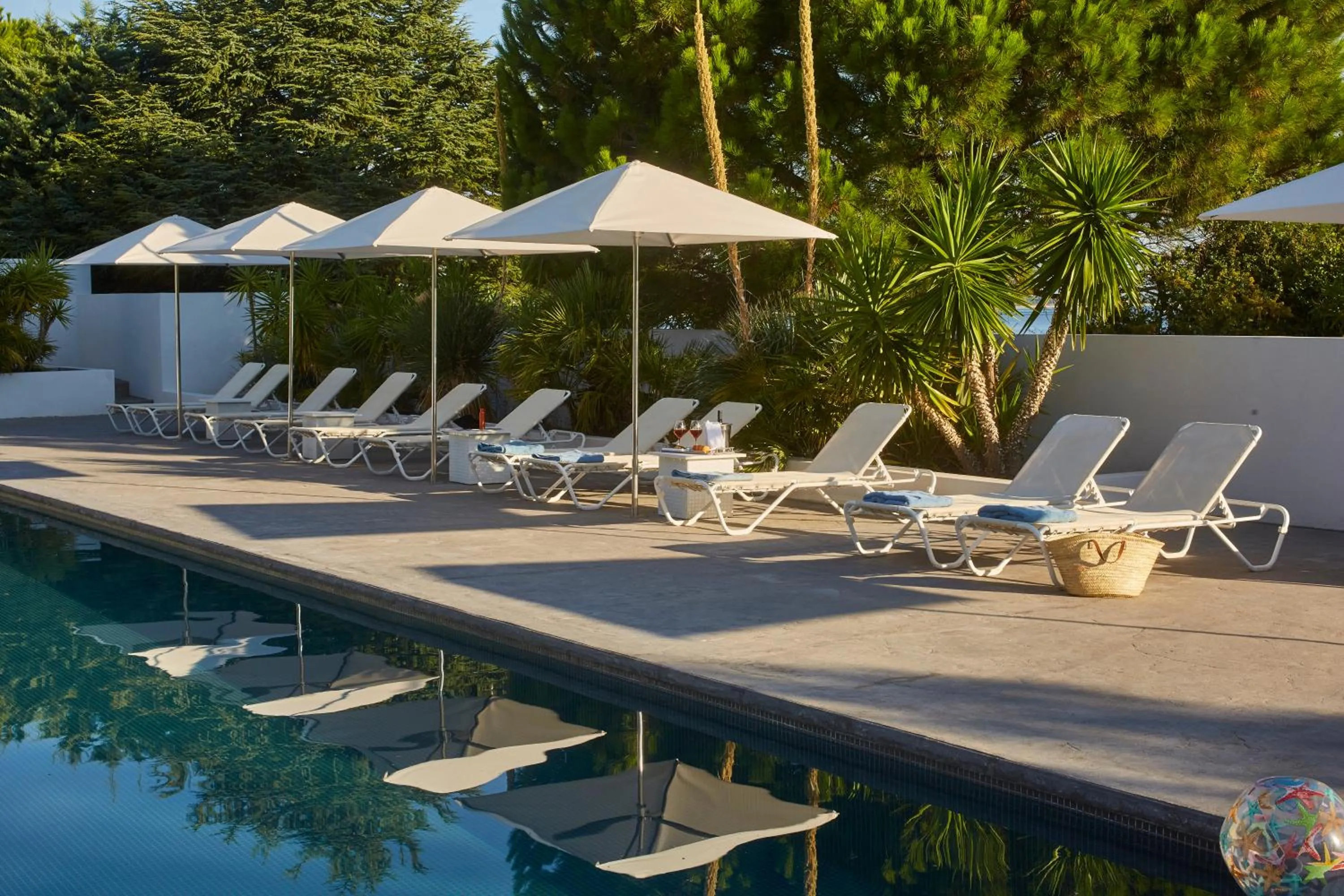 Swimming pool in Grand Hotel Du Golfe - Spa & Restaurant