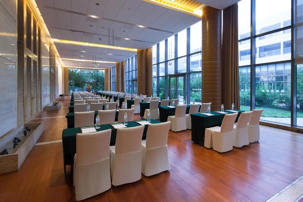 Holiday Inn Beijing Shijingshan Parkview by IHG