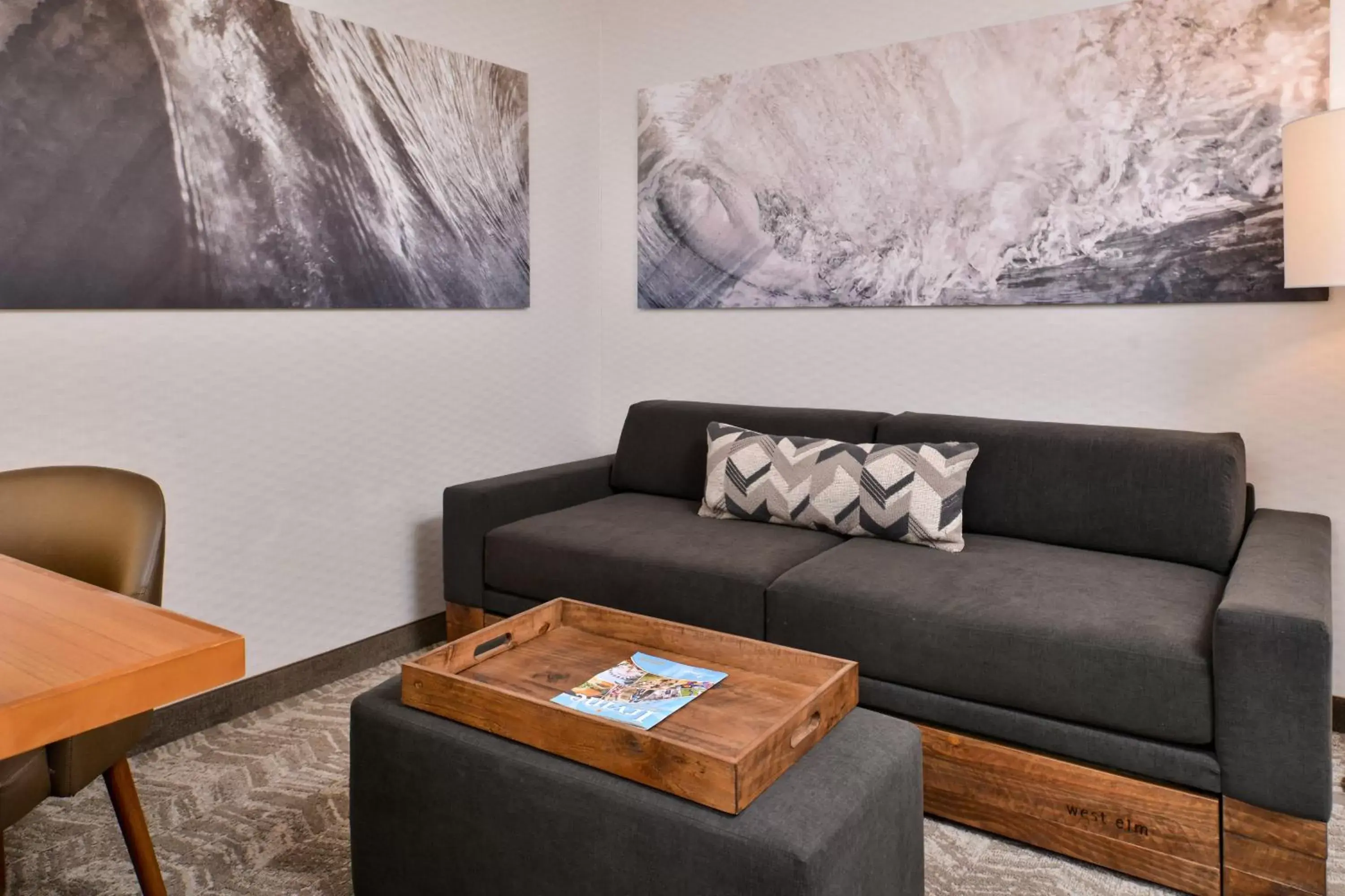 Living room, Seating Area in SpringHill Suites Irvine John Wayne Airport / Orange County