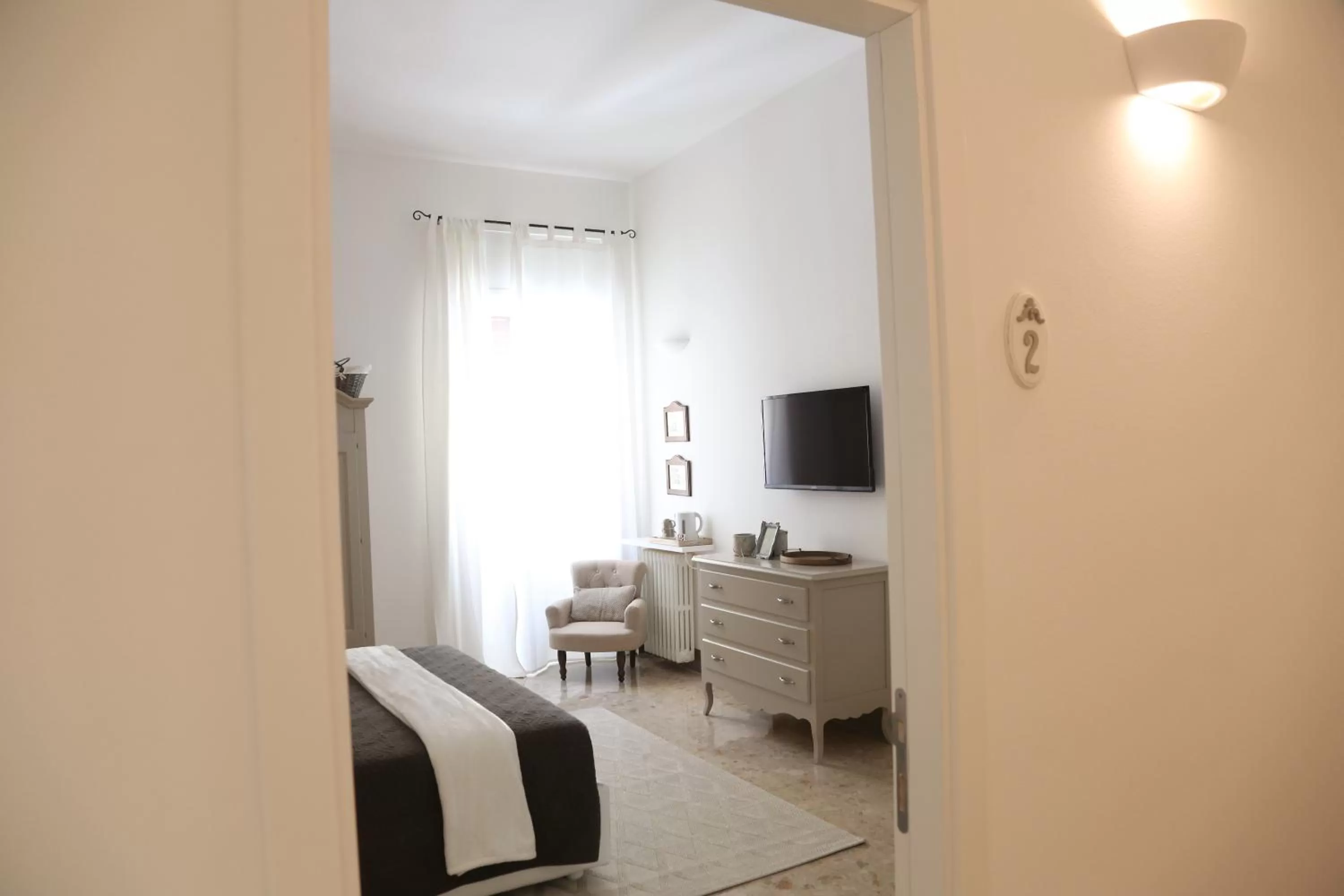 Photo of the whole room in Dimi House