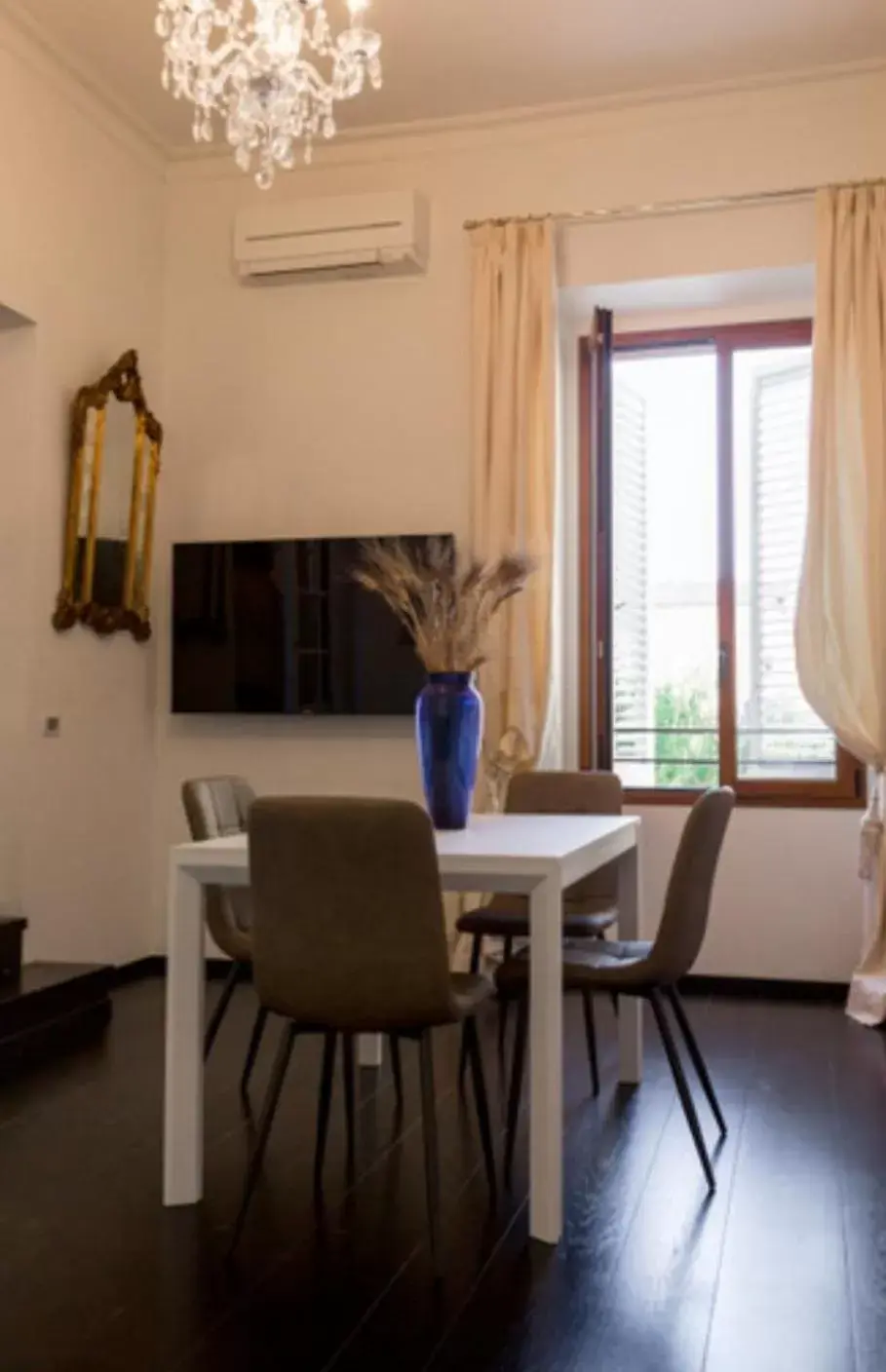Dining Area in Borgo Pinti Suites Le Stanze dei Nobili