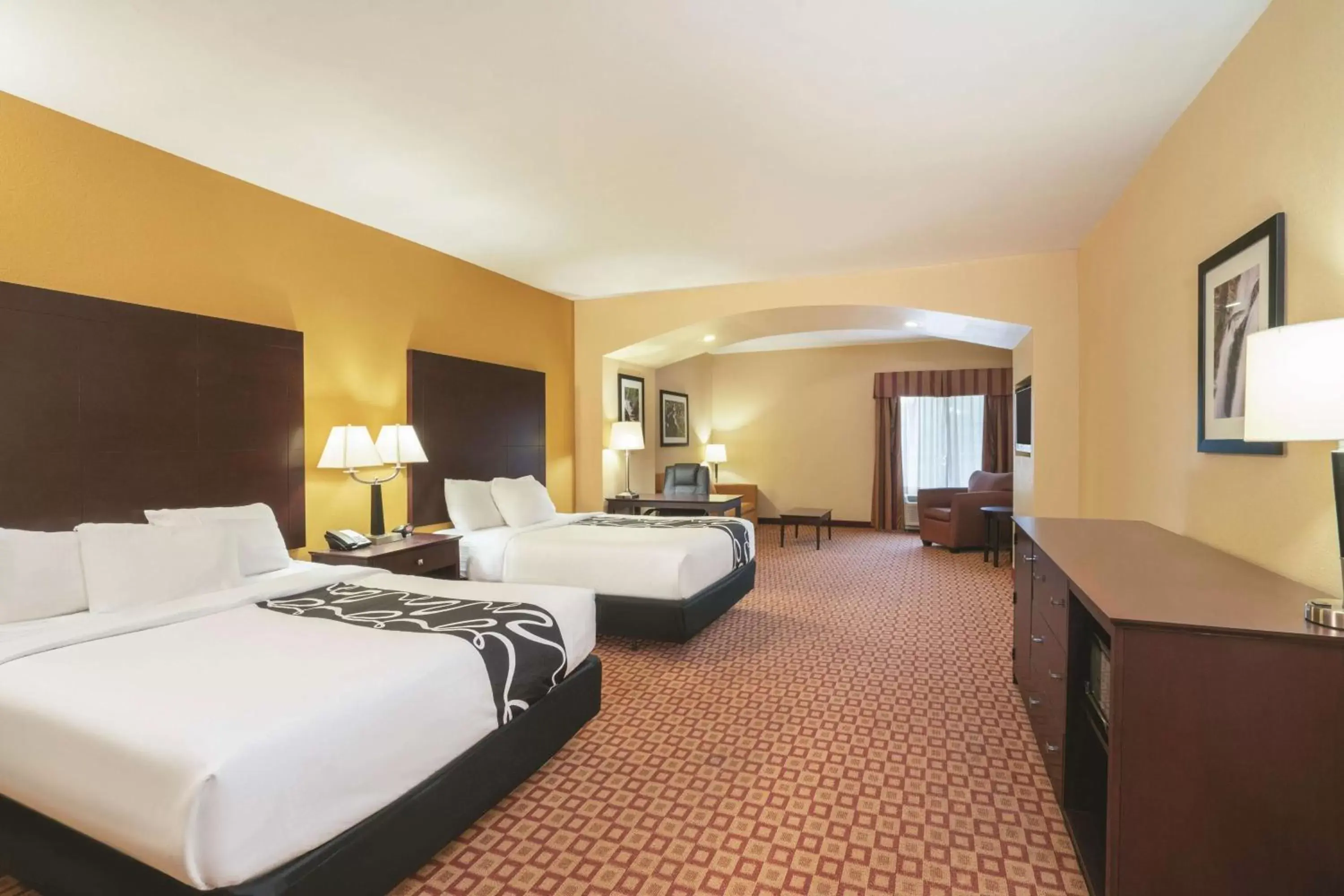 Photo of the whole room, Bed in La Quinta by Wyndham Verona