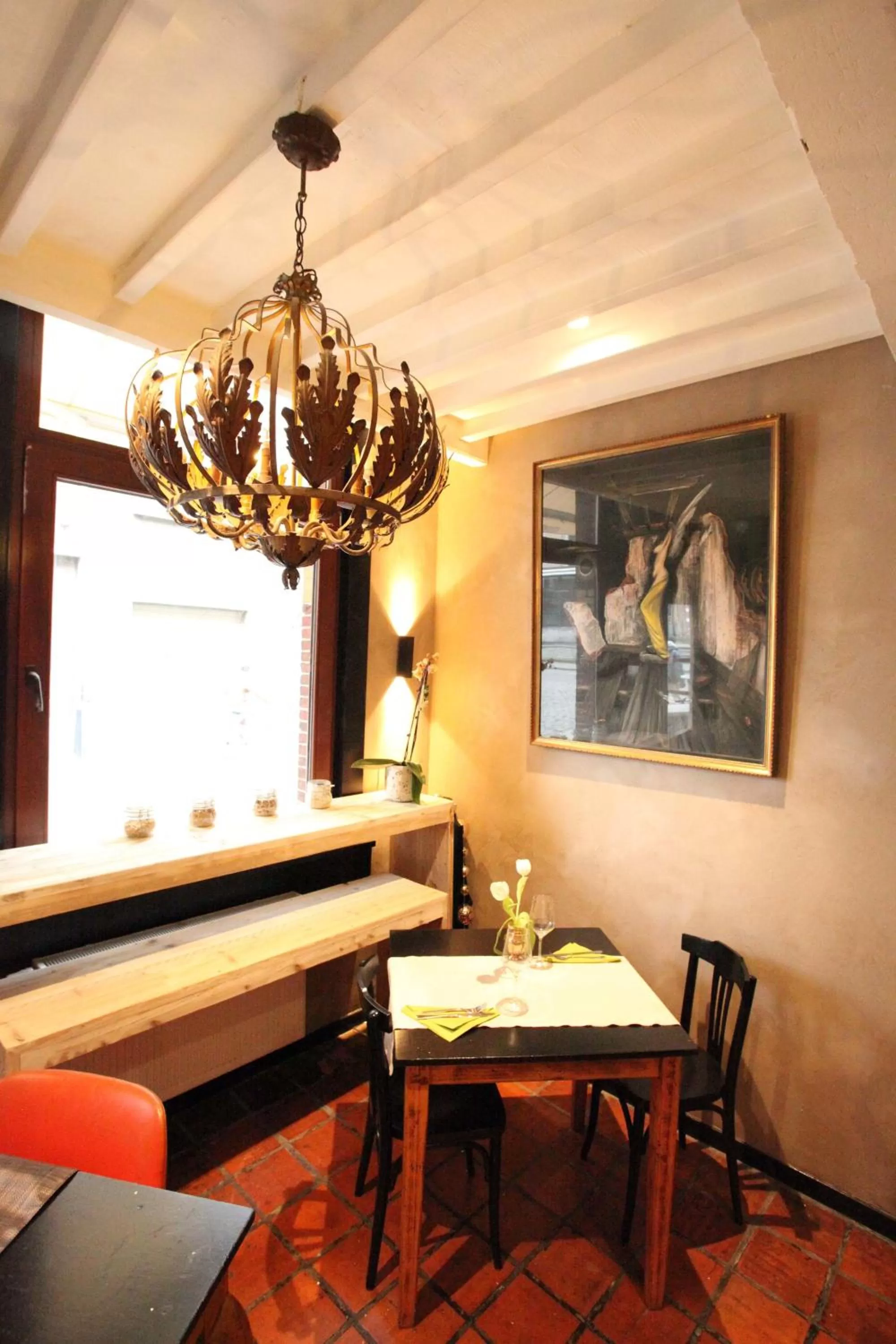 Restaurant/places to eat in B&B Sablon Antwerp