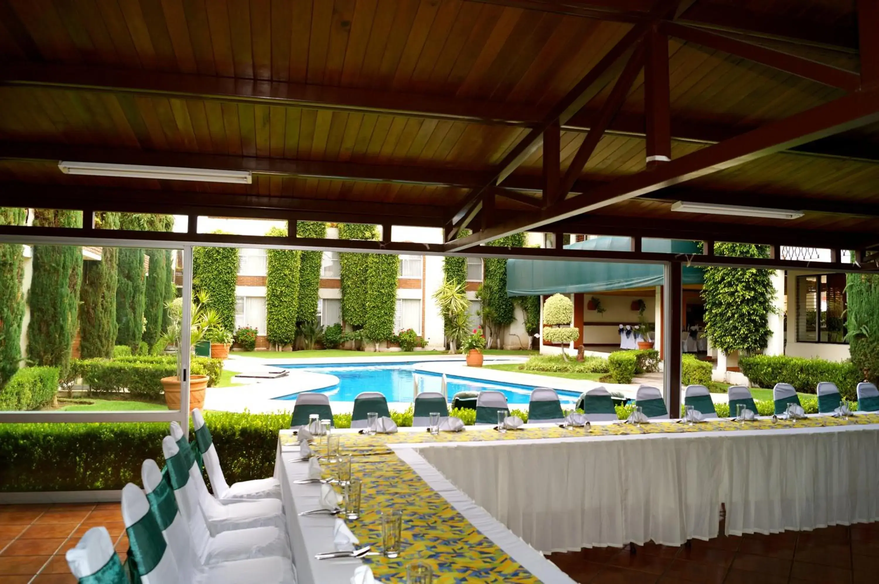 Swimming Pool in Hotel & Suites Villa del Sol