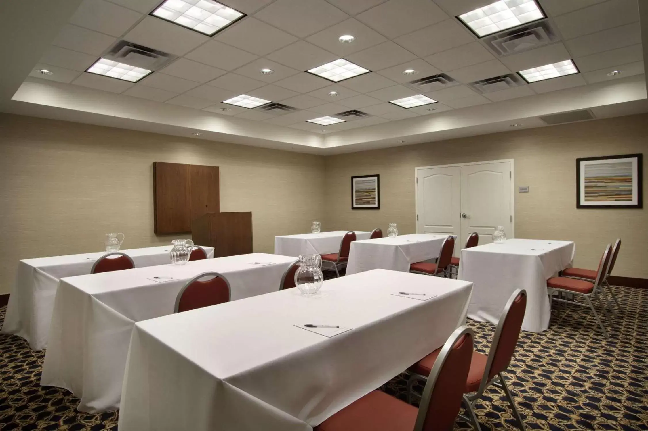 Meeting/conference room in Hampton Inn & Suites Charles Town