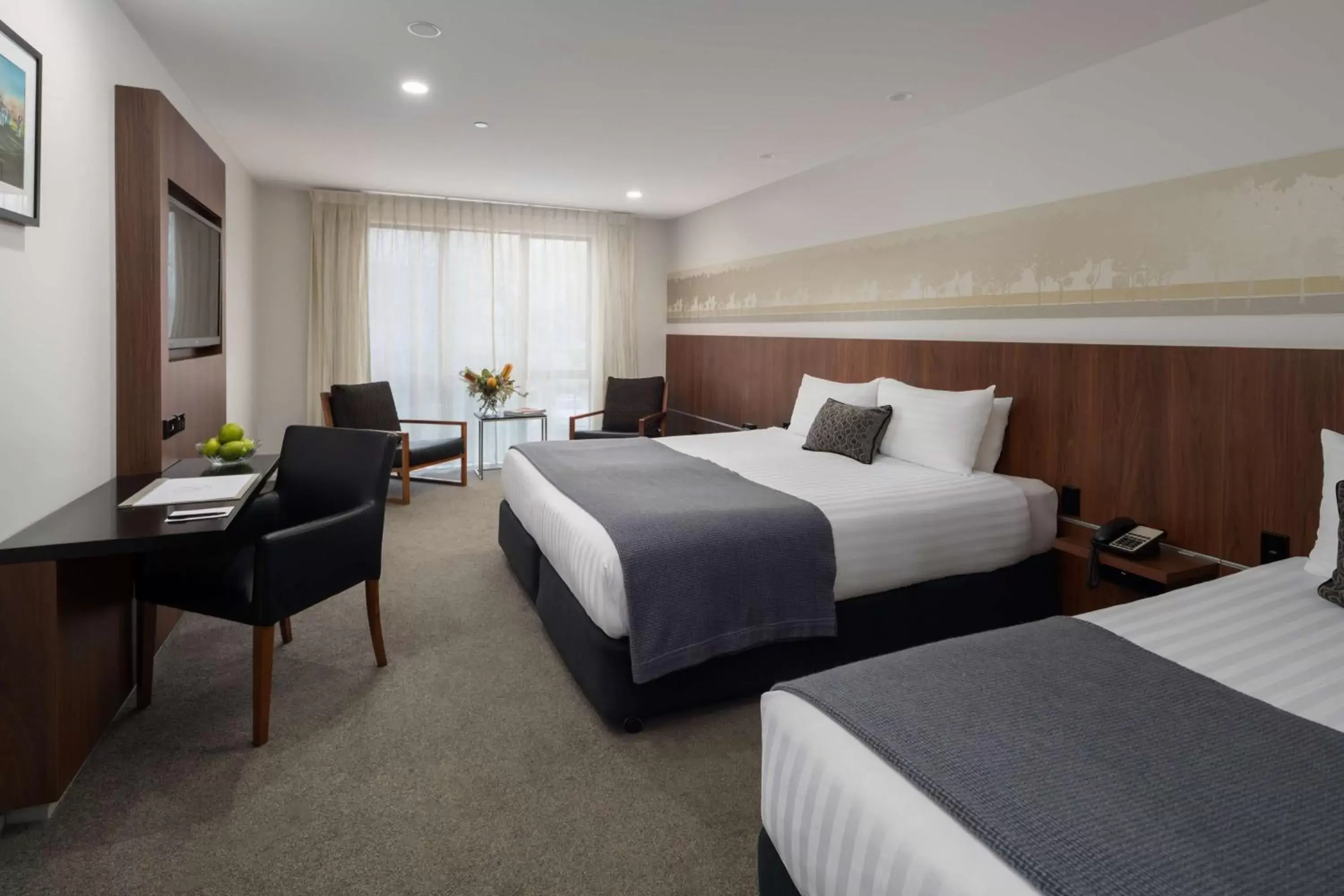 Photo of the whole room, Bed in Rydges Latimer Christchurch