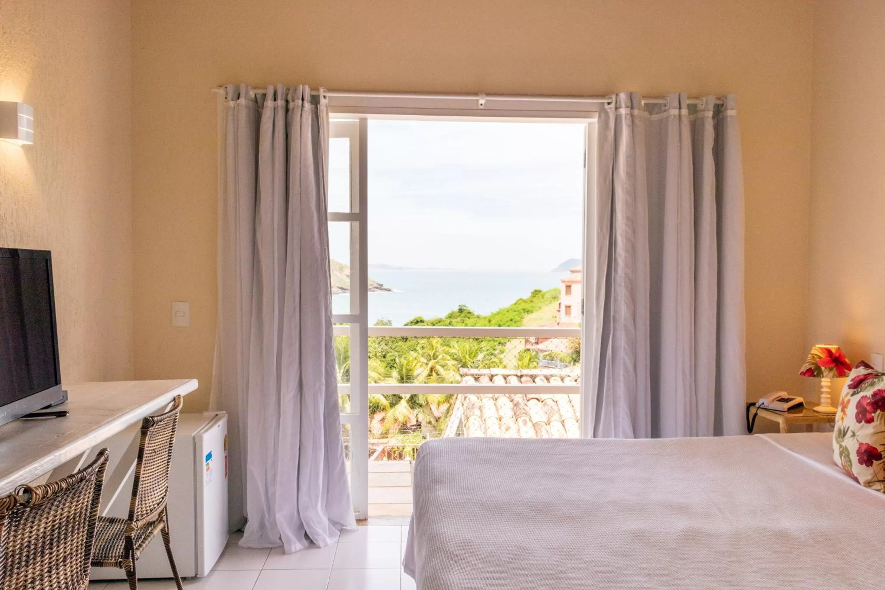 Balcony/Terrace, Bed in Bahiamarela Boutique Hotel & SPA