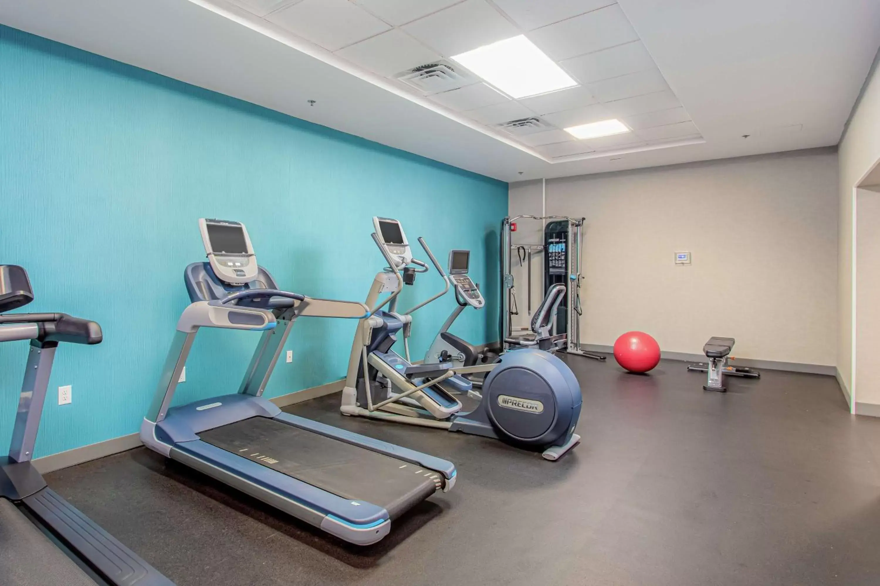 Fitness centre/facilities in Hampton Inn Pensacola Beach Fitness centre/facilities in Hampton Inn Pensacola Beach