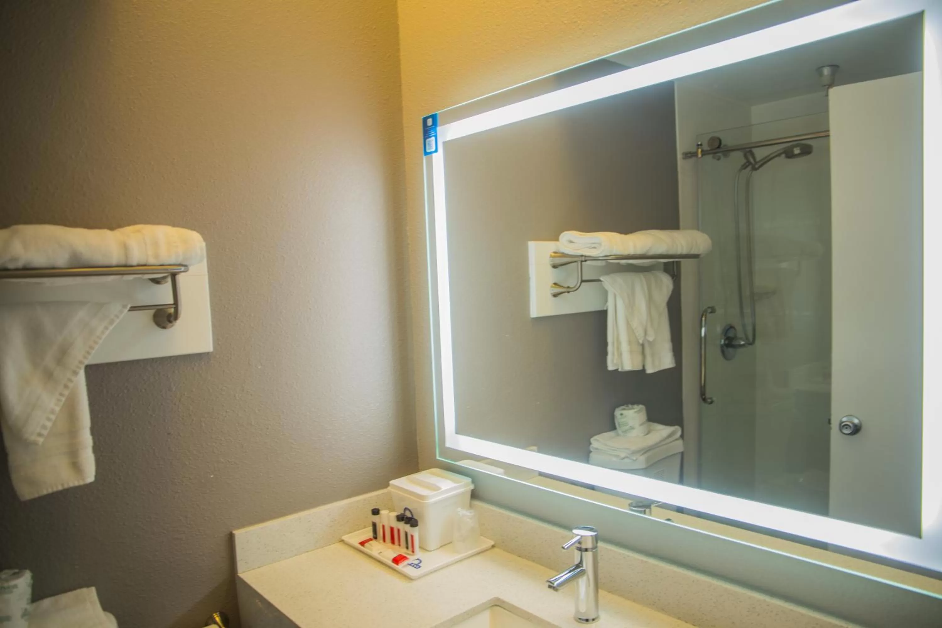 Days Inn by Wyndham Redwood City