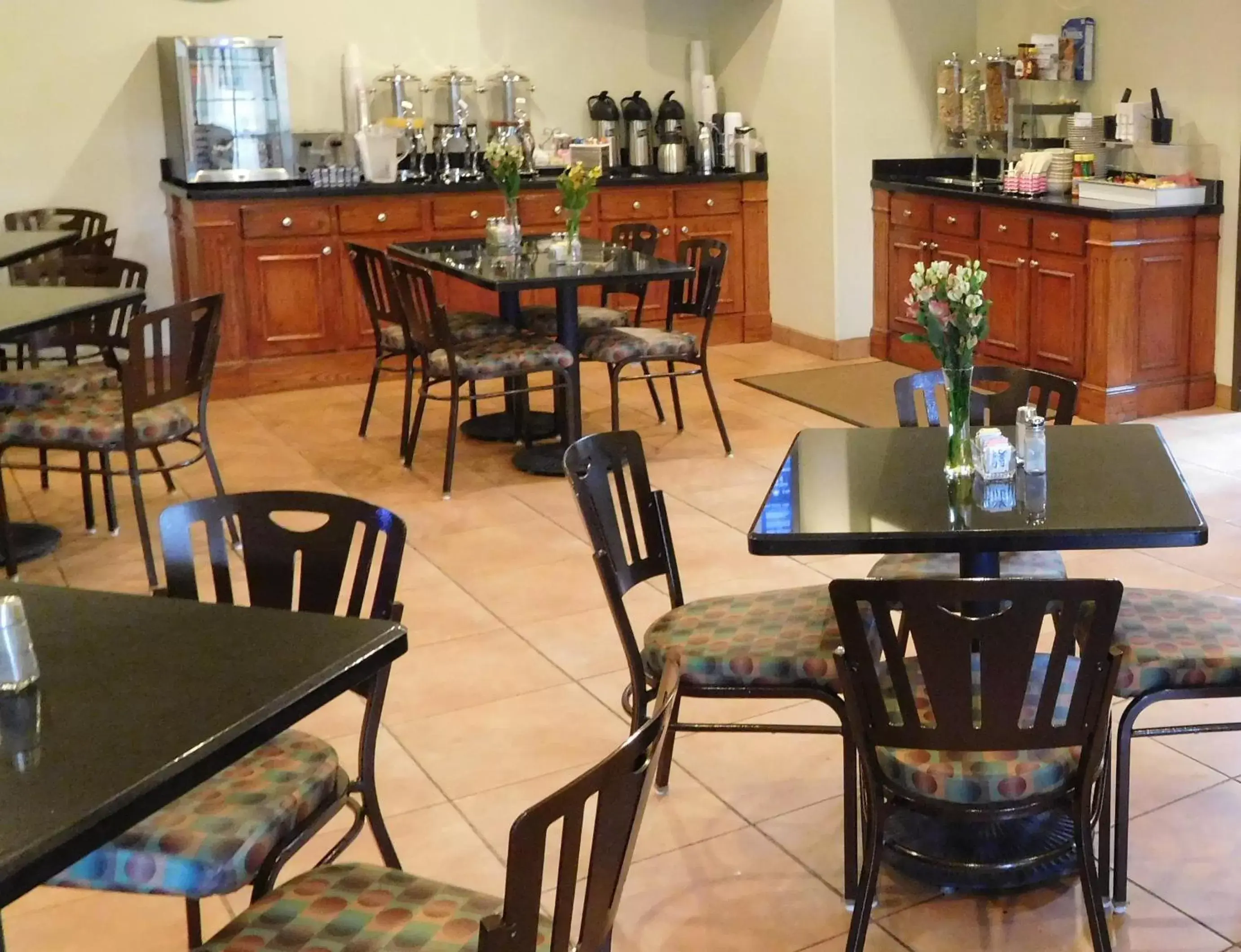 Restaurant/Places to Eat in Best Western San Isidro Inn