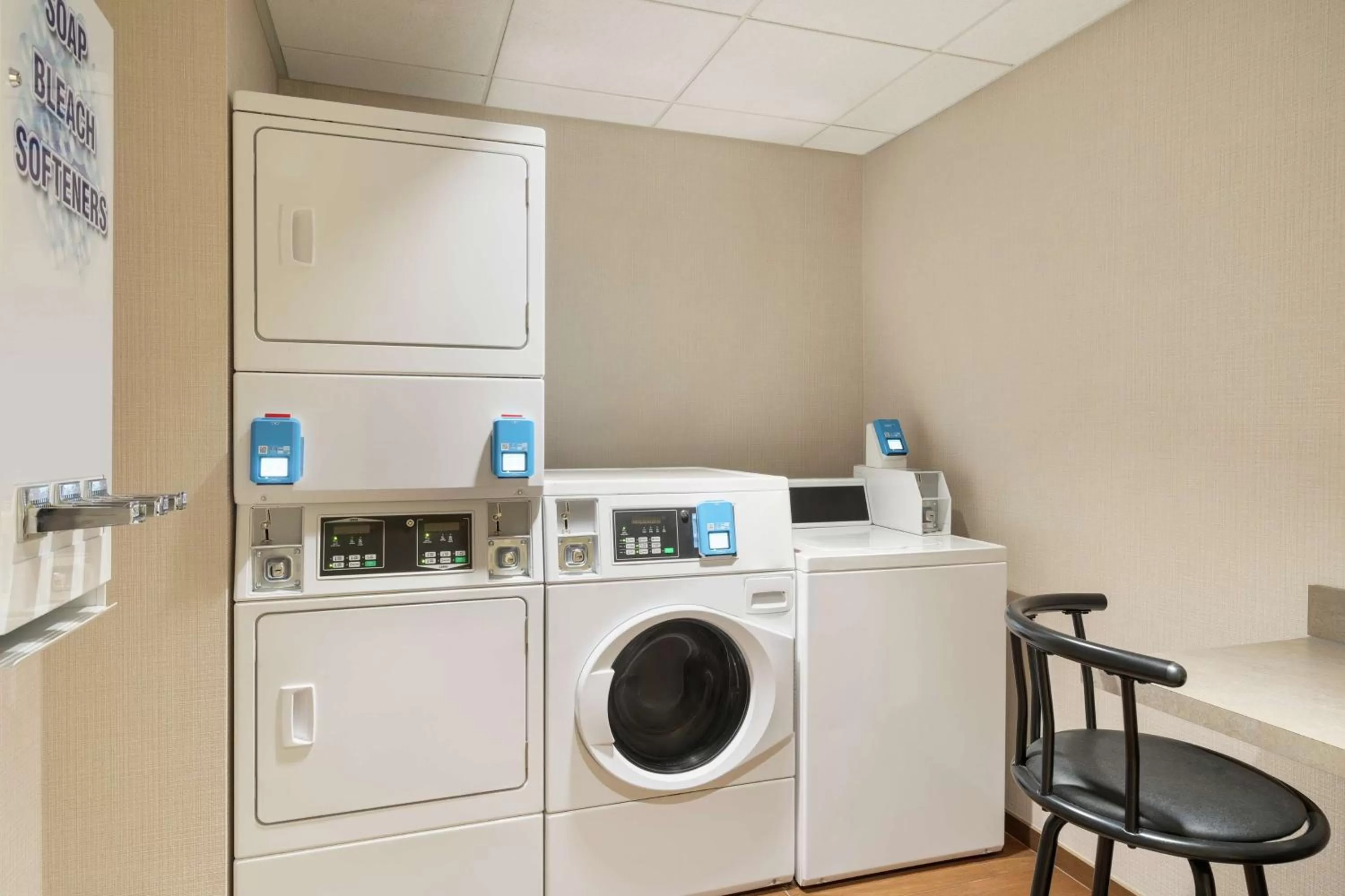 Property building in Hampton Inn Portland Downtown Waterfront