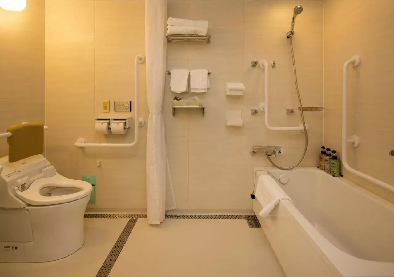 Bathroom in Hotel Monterey Fukuoka