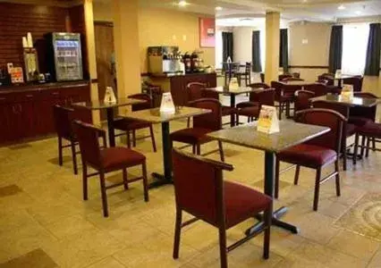 Restaurant/Places to Eat in Quality Inn