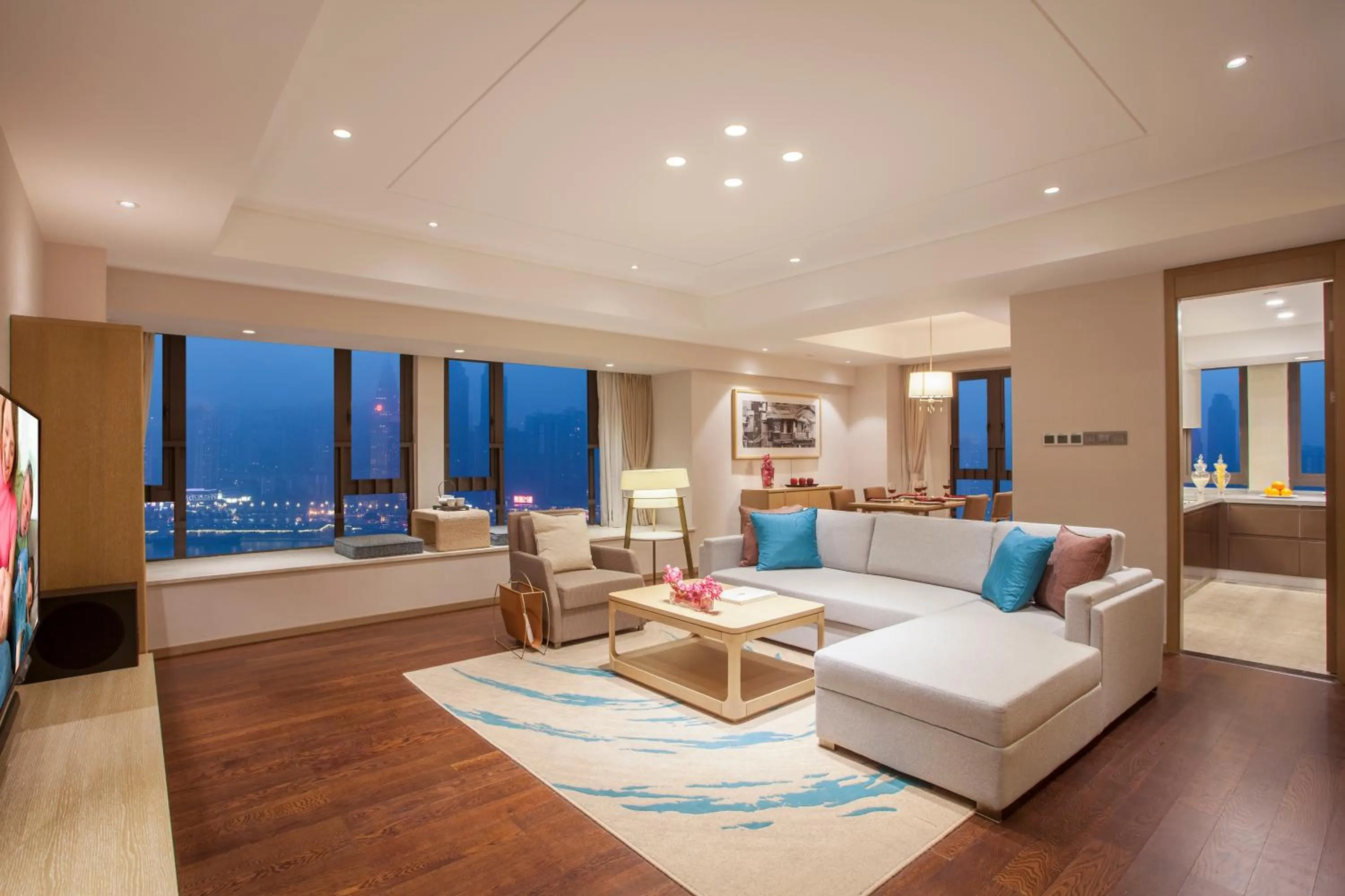 Living room, Bed in Somerset Yangtze River Chongqing