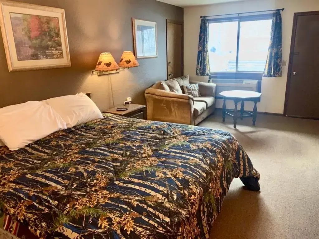 Budget Double Room in Hidden Lake Resort Budget Double Room in Hidden Lake Resort