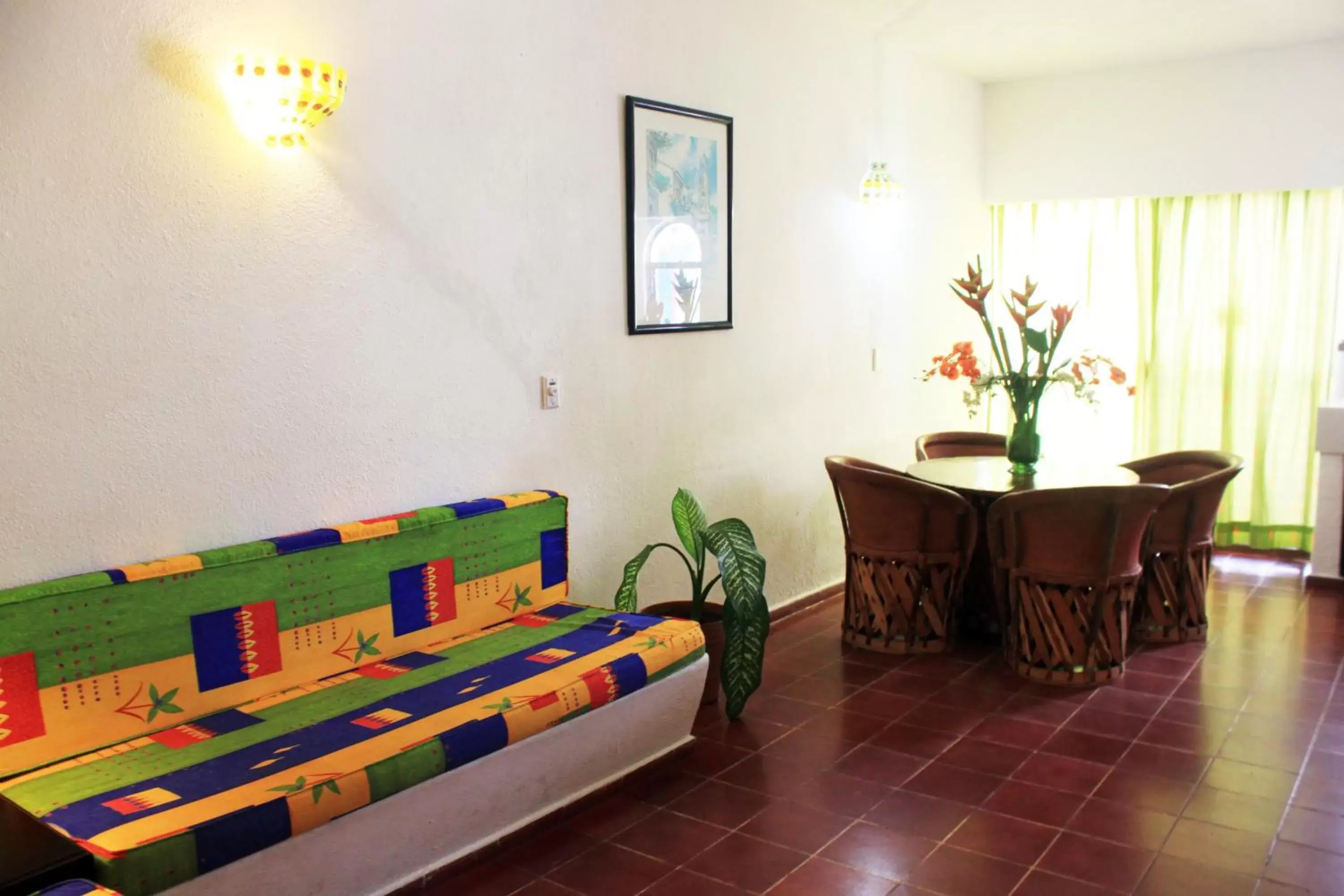 Day, Dining Area in Suites Plaza del Rio - Family Hotel Malecón Centro