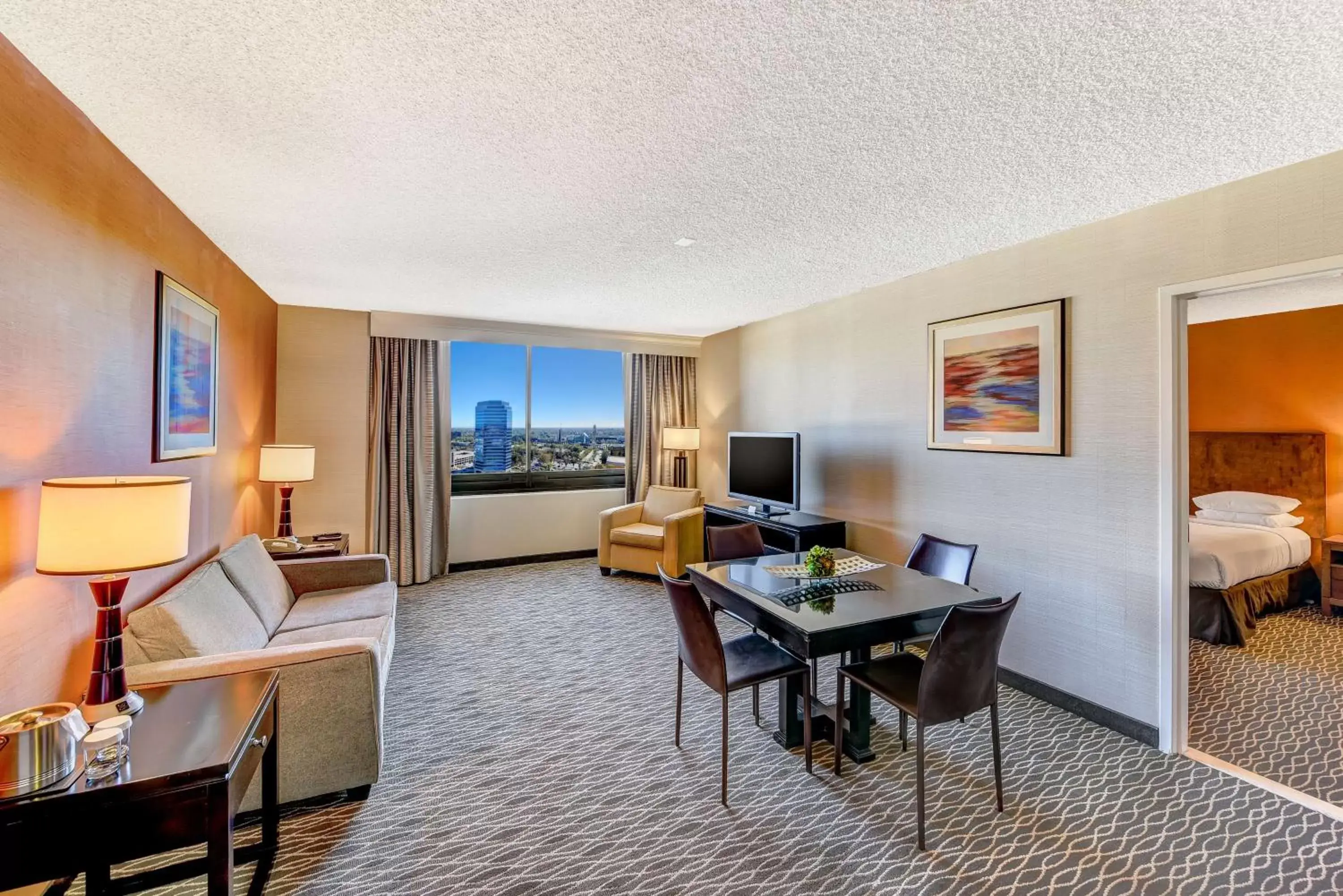 Living room in Hotel Fera Anaheim, a DoubleTree by Hilton Hotel