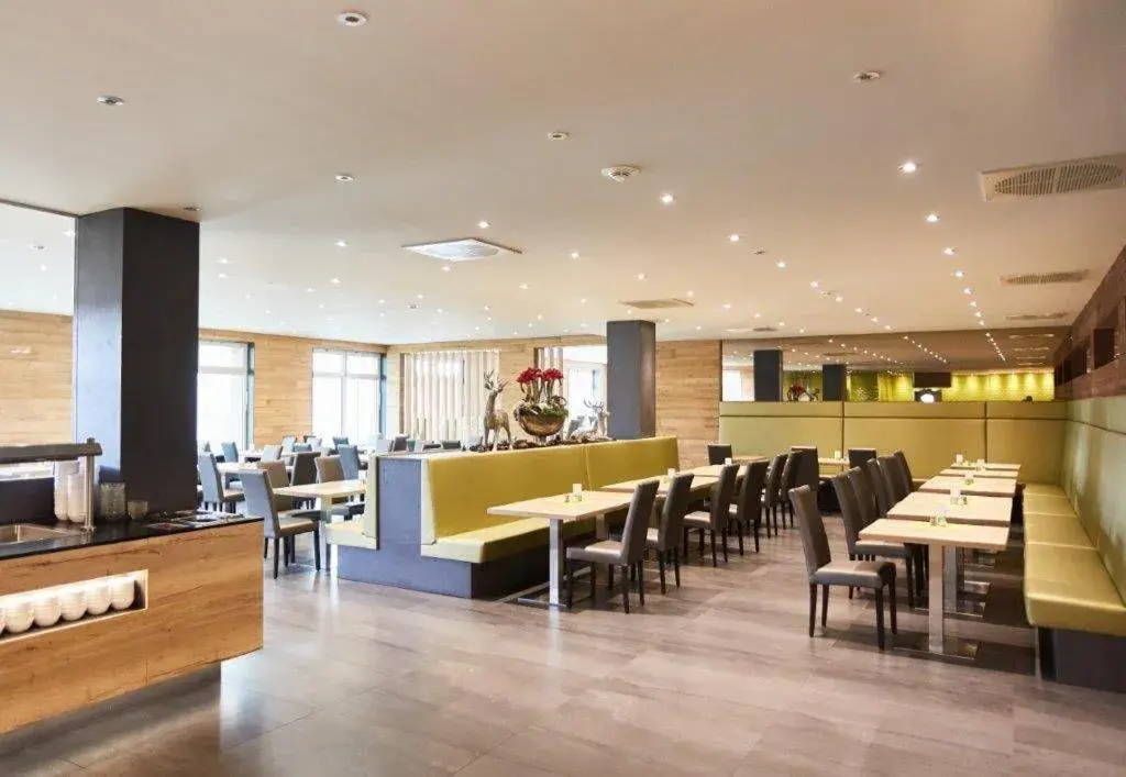 Restaurant/Places to Eat in FAIR RESORT HOTEL JENA