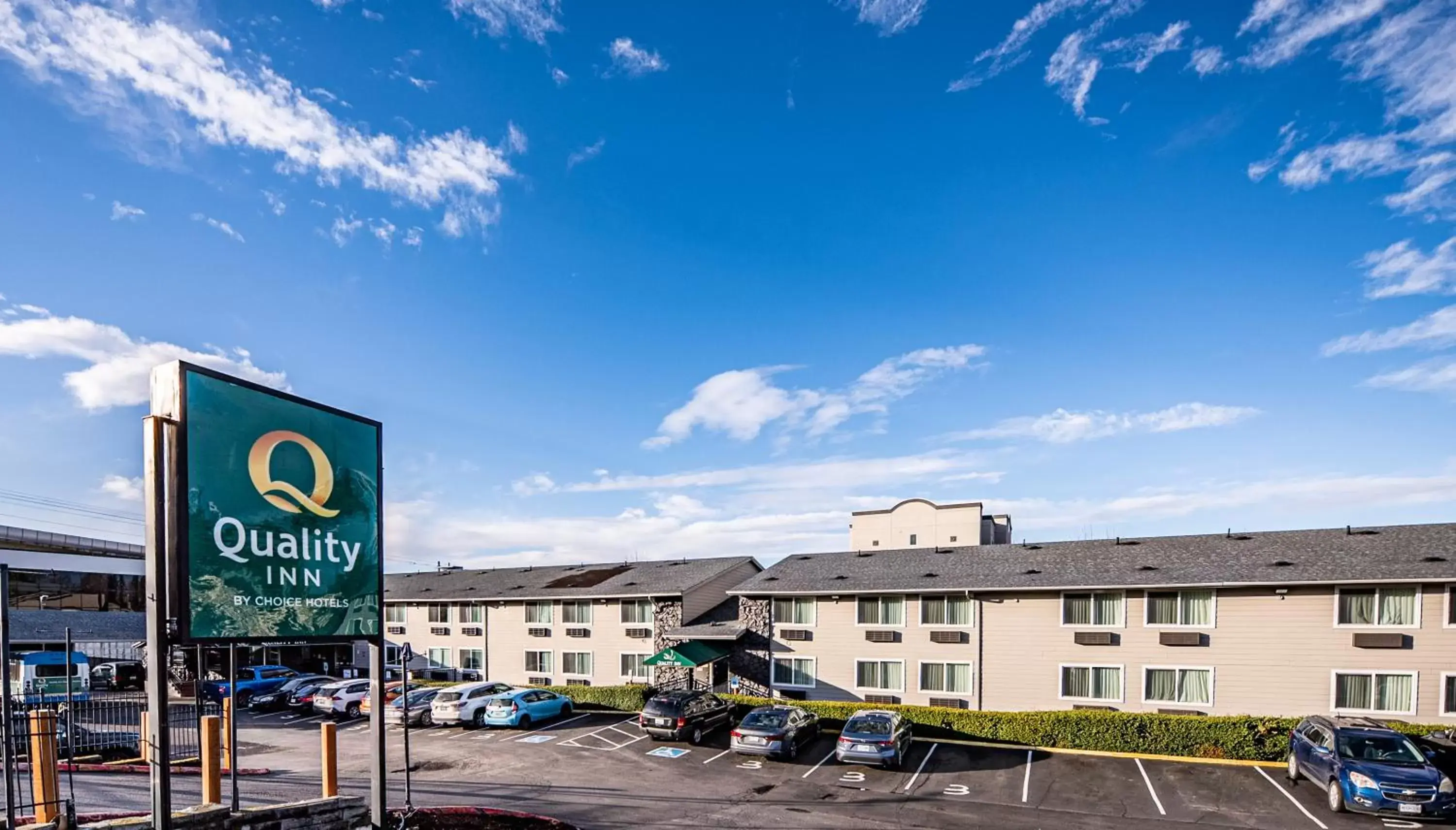 Property Building in Quality Inn SeaTac Airport-Seattle