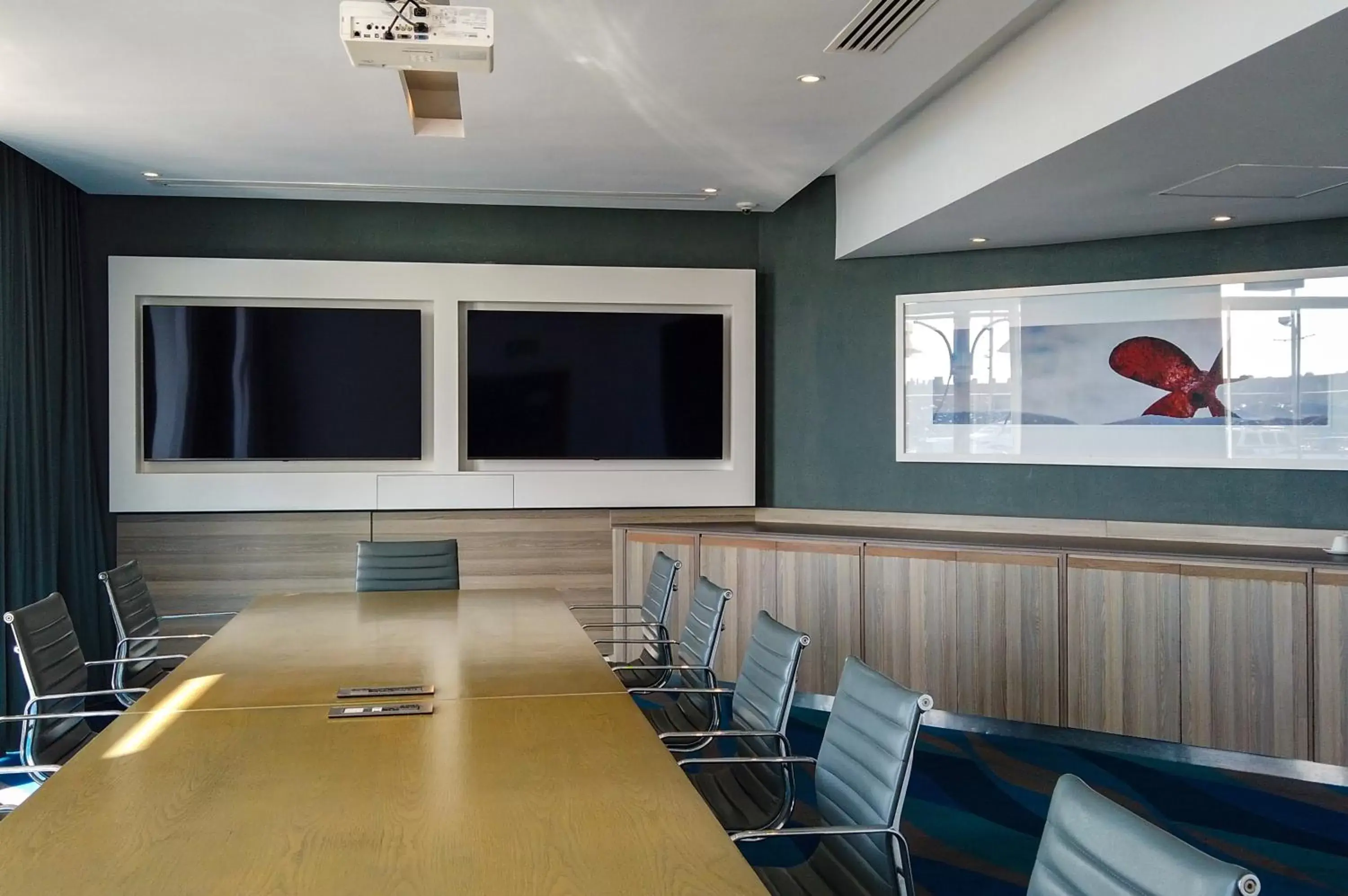 Meeting/conference room in Radisson Blu Hotel Waterfront, Cape Town