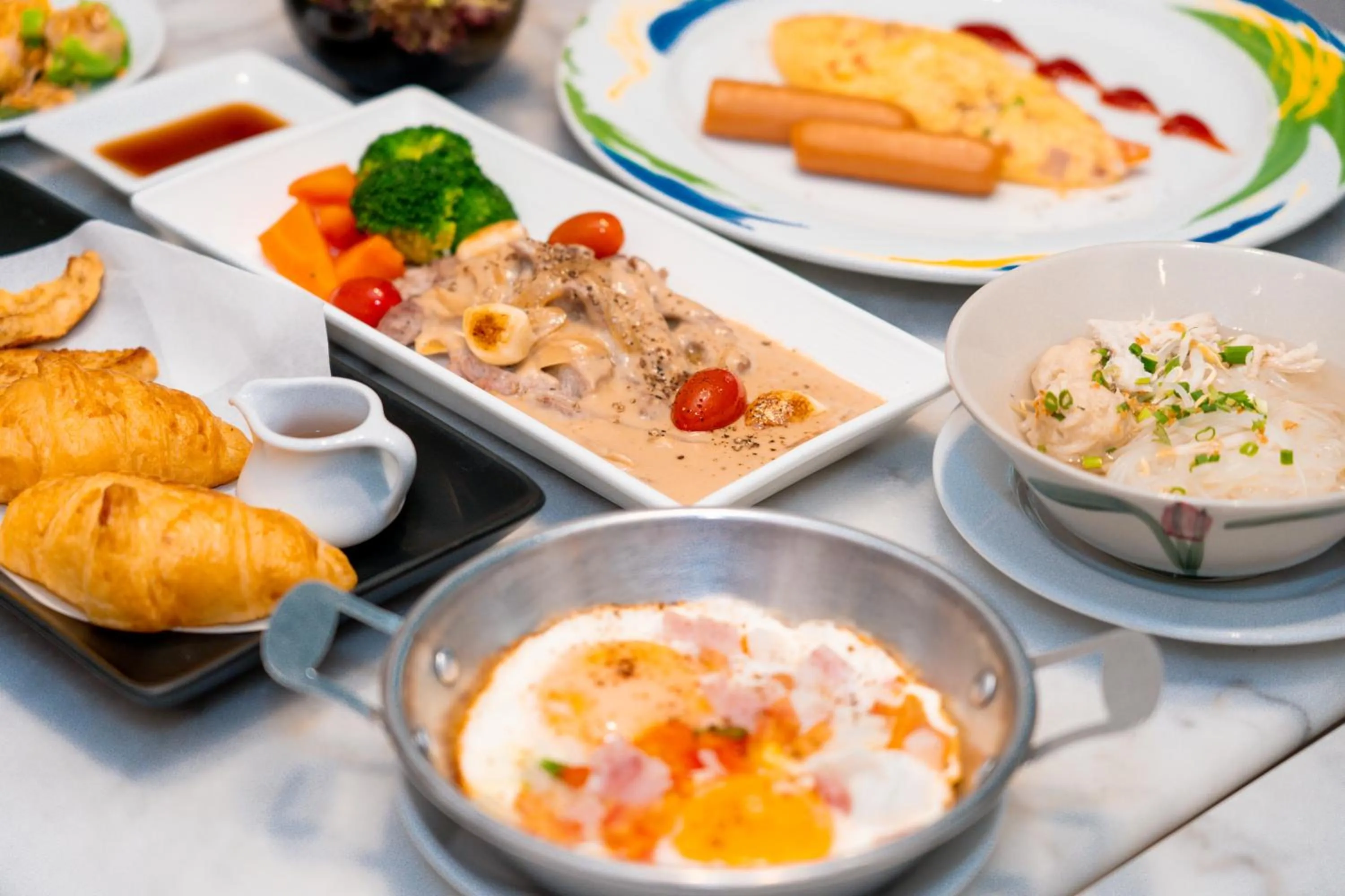 Breakfast in Amanta Hotel & Residence Ratchada