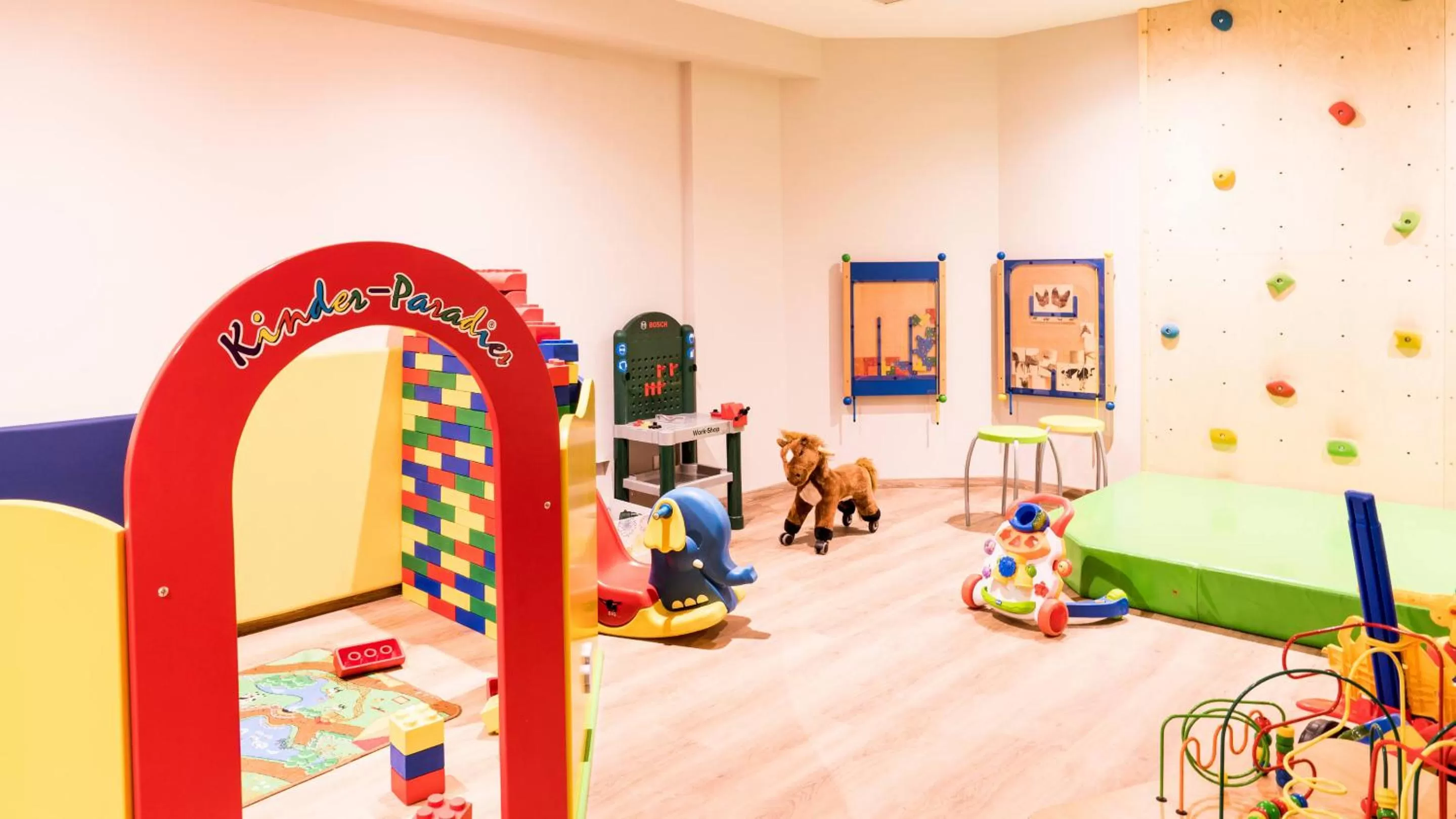 Kids's club, Kid's Club in Flora Hotel & Suites