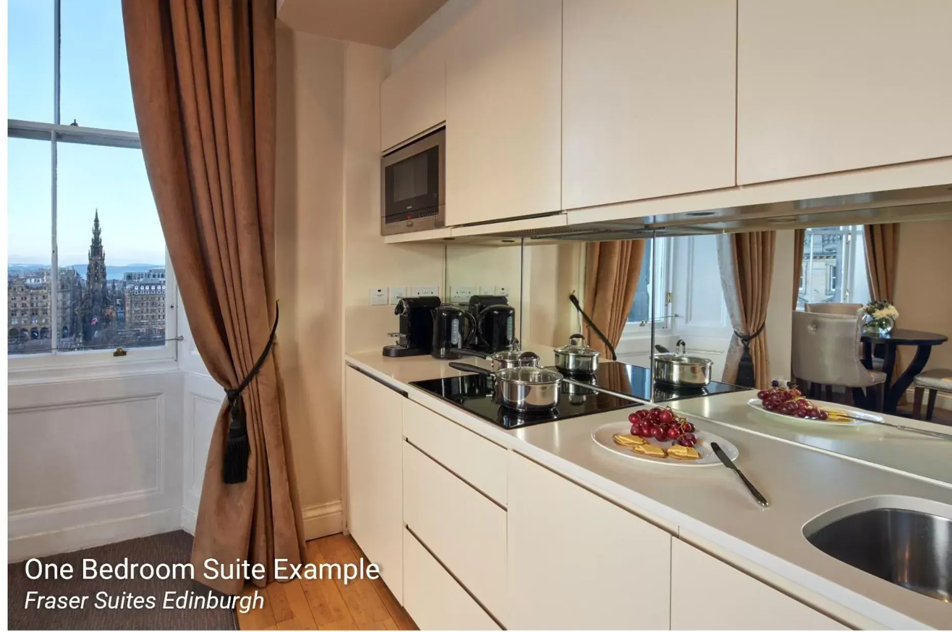 Property building, Kitchen/Kitchenette in Fraser Suites Edinburgh