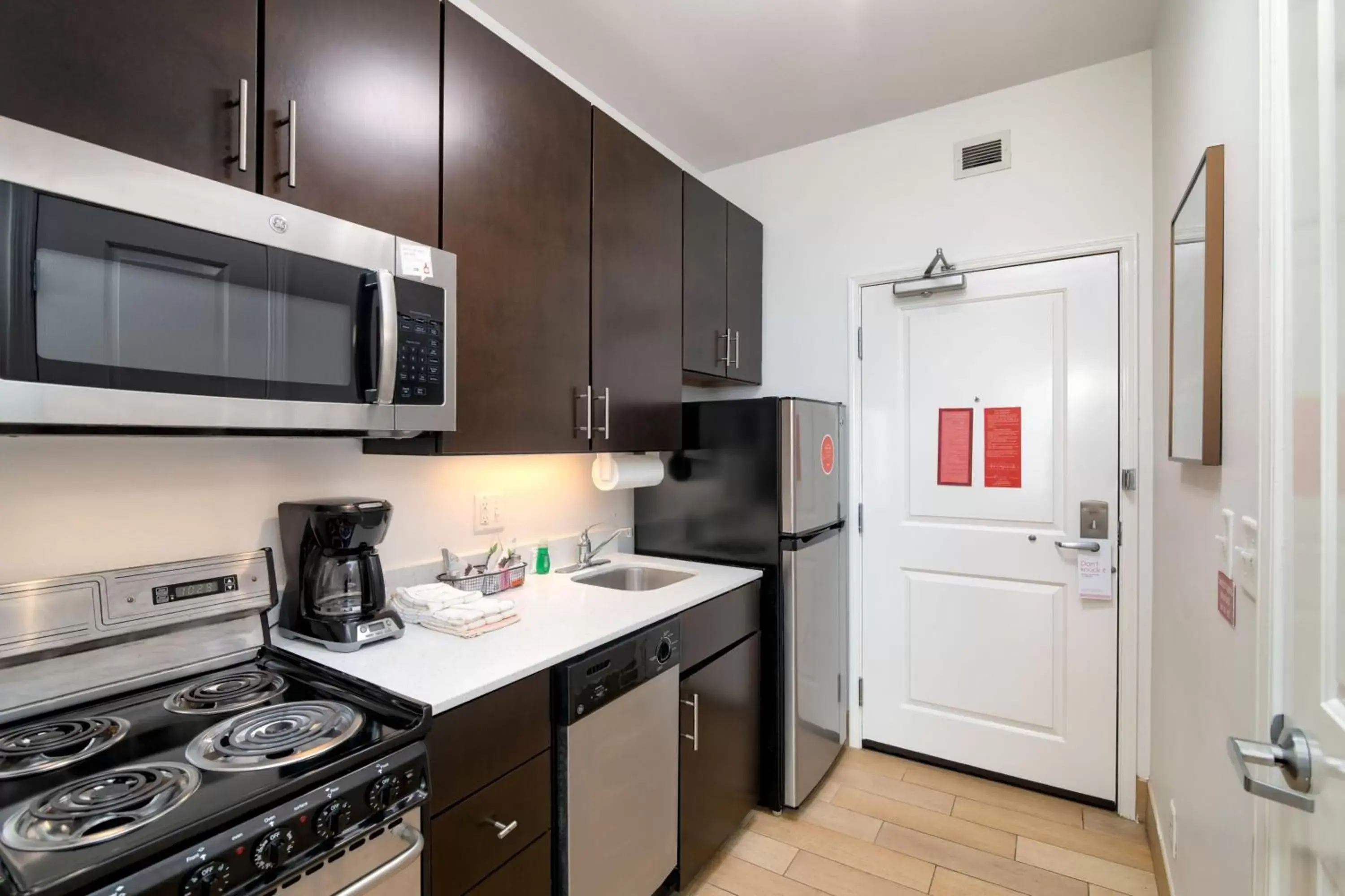 Bedroom, Kitchen/Kitchenette in TownePlace Suites by Marriott Dallas McKinney