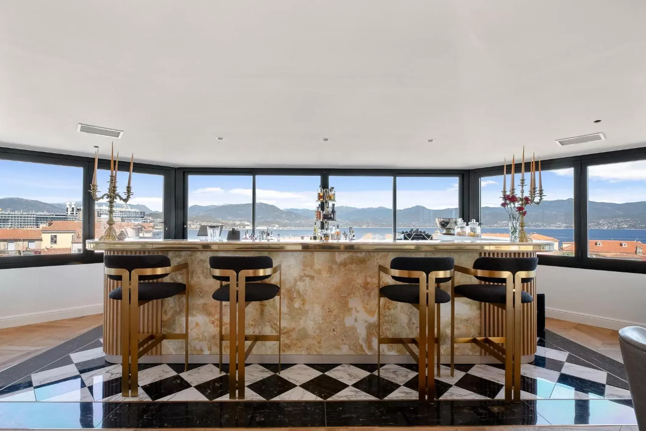 Lounge or bar in Hotel San Carlu Citadelle Ajaccio