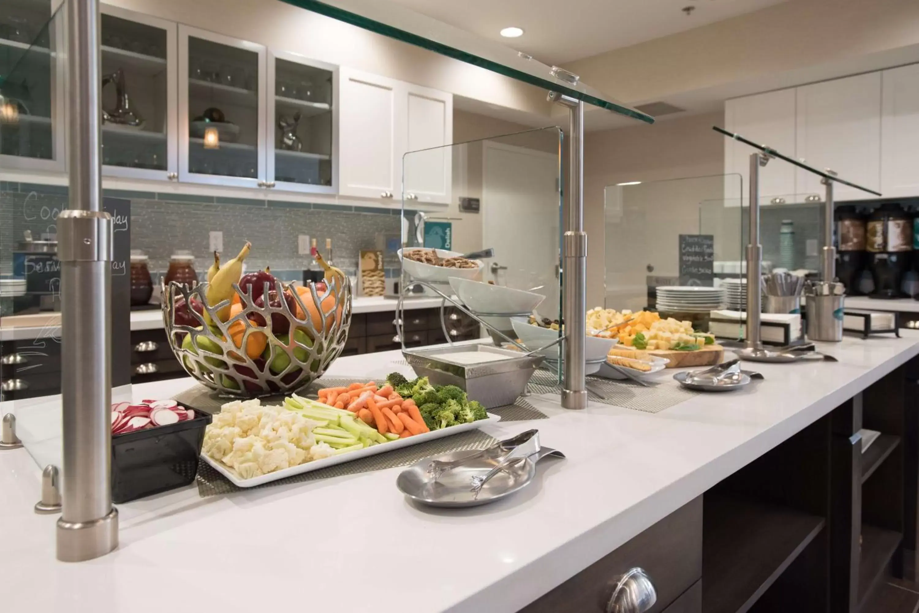 Dining area in Homewood Suites By Hilton Paducah