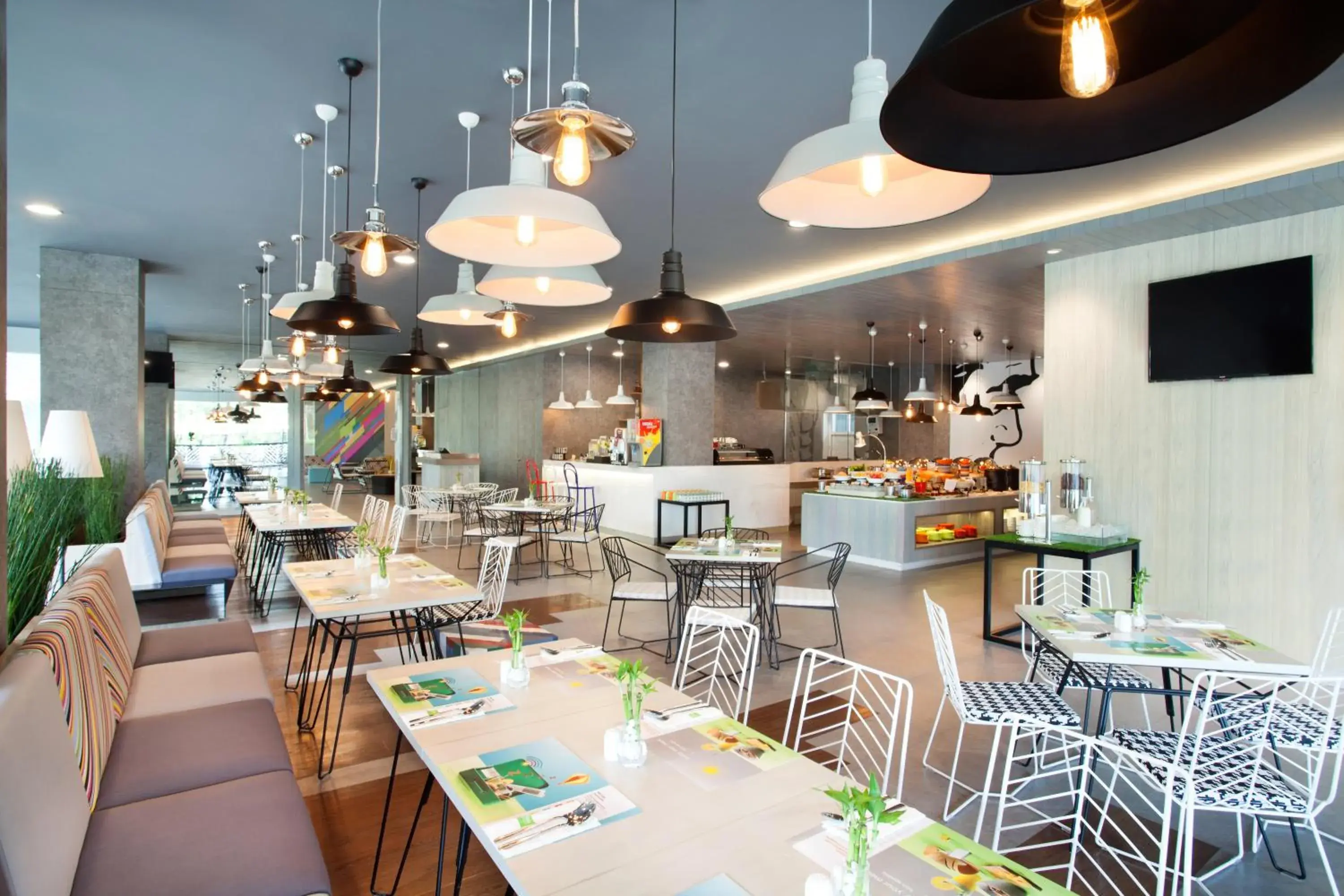 Restaurant/places to eat in Ibis Styles Jakarta Sunter Restaurant/places to eat in Ibis Styles Jakarta Sunter