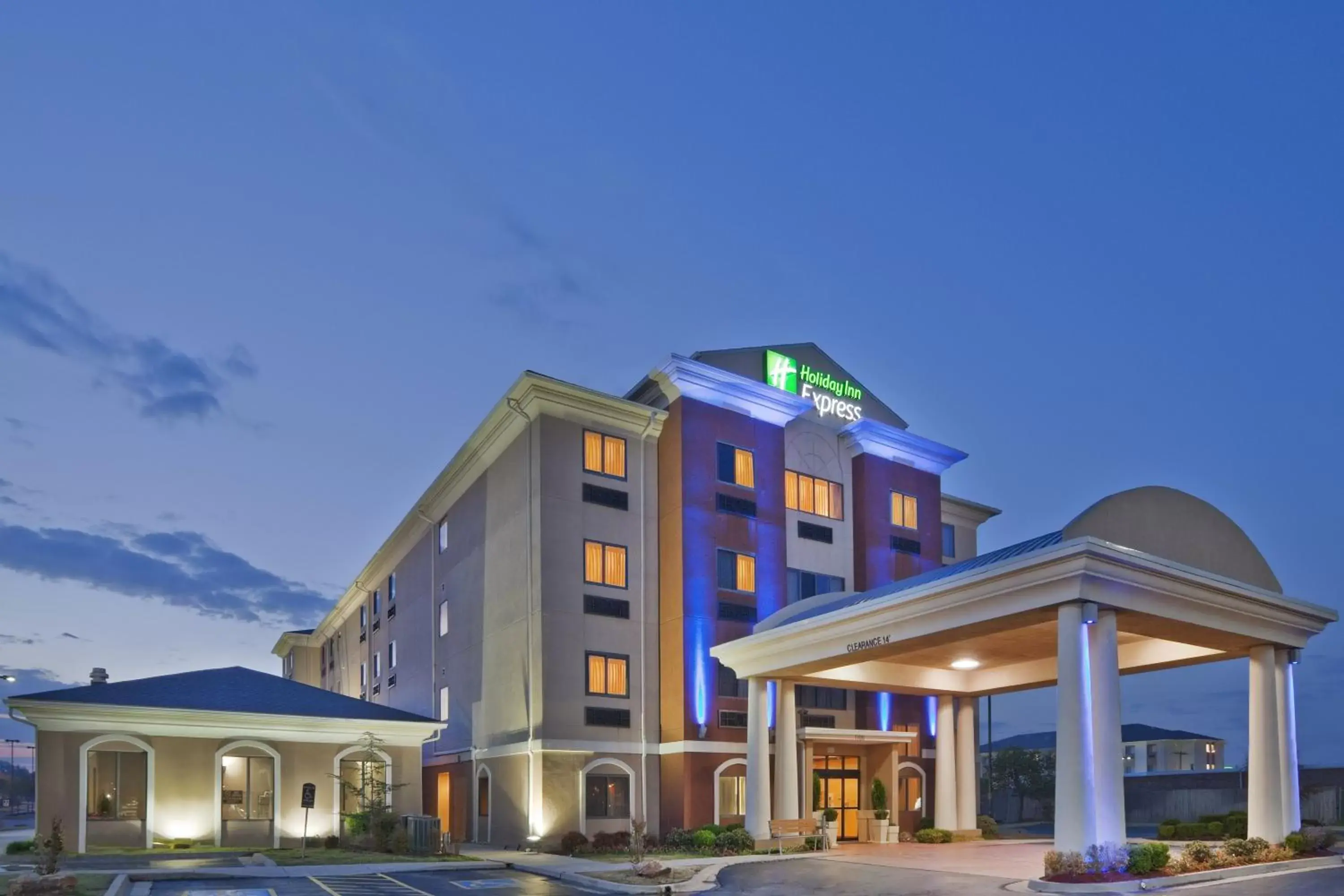 Property building in Holiday Inn Express & Suites Midwest City, an IHG Hotel