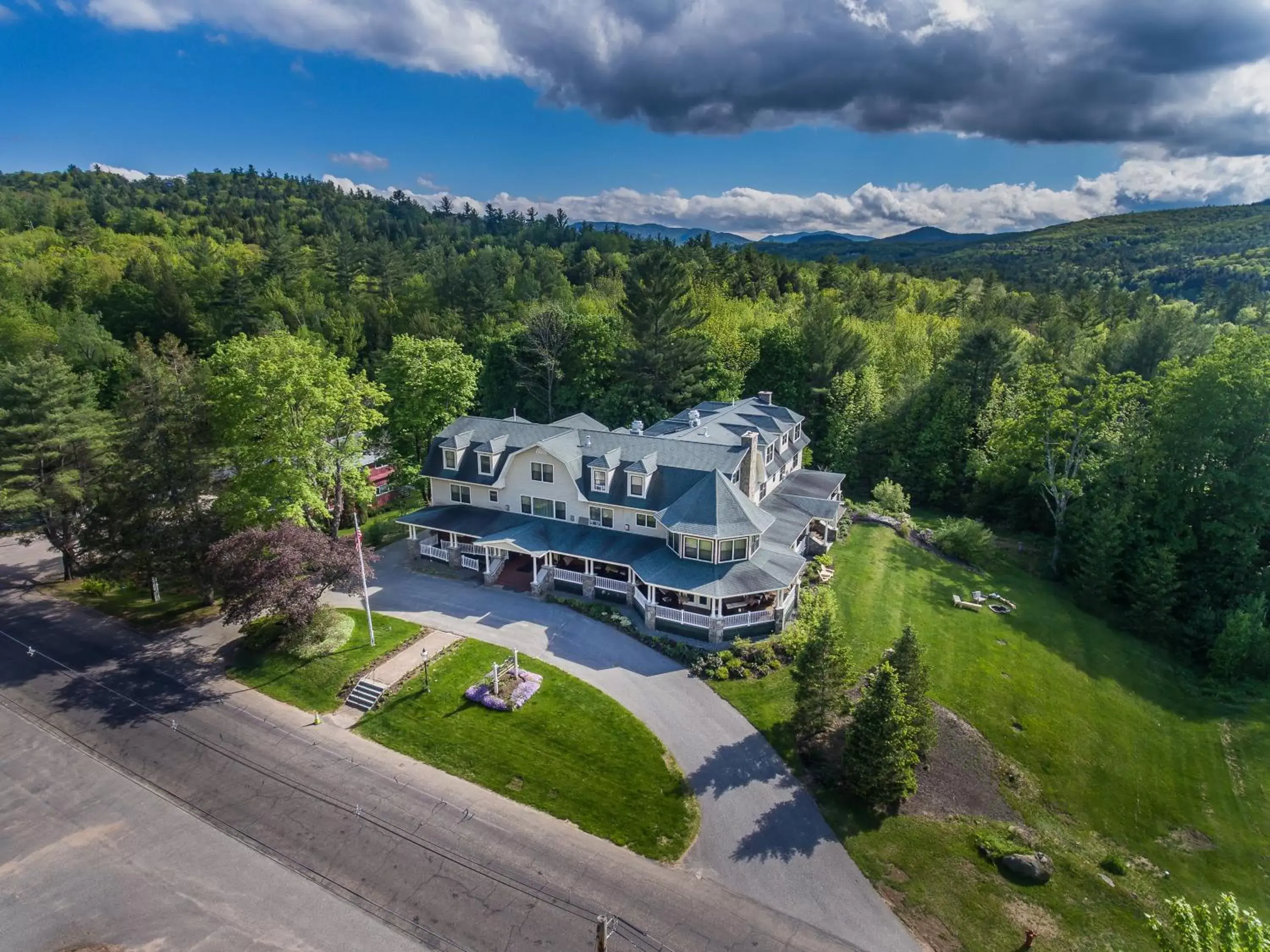 Bird's eye view, Bird's-eye View in The Inn at Thorn Hill