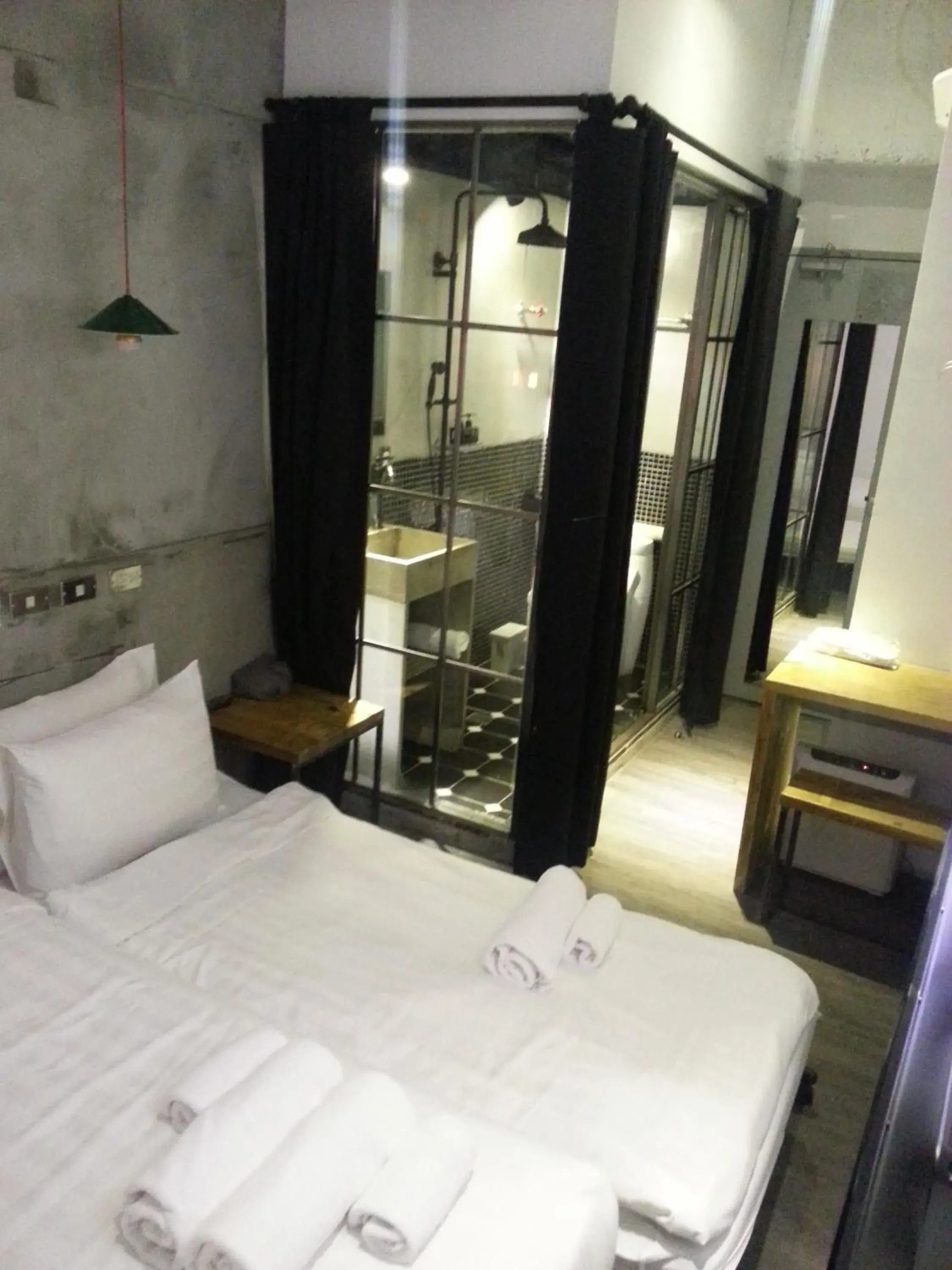 Photo of the whole room, Bed in Just Inn Taipei