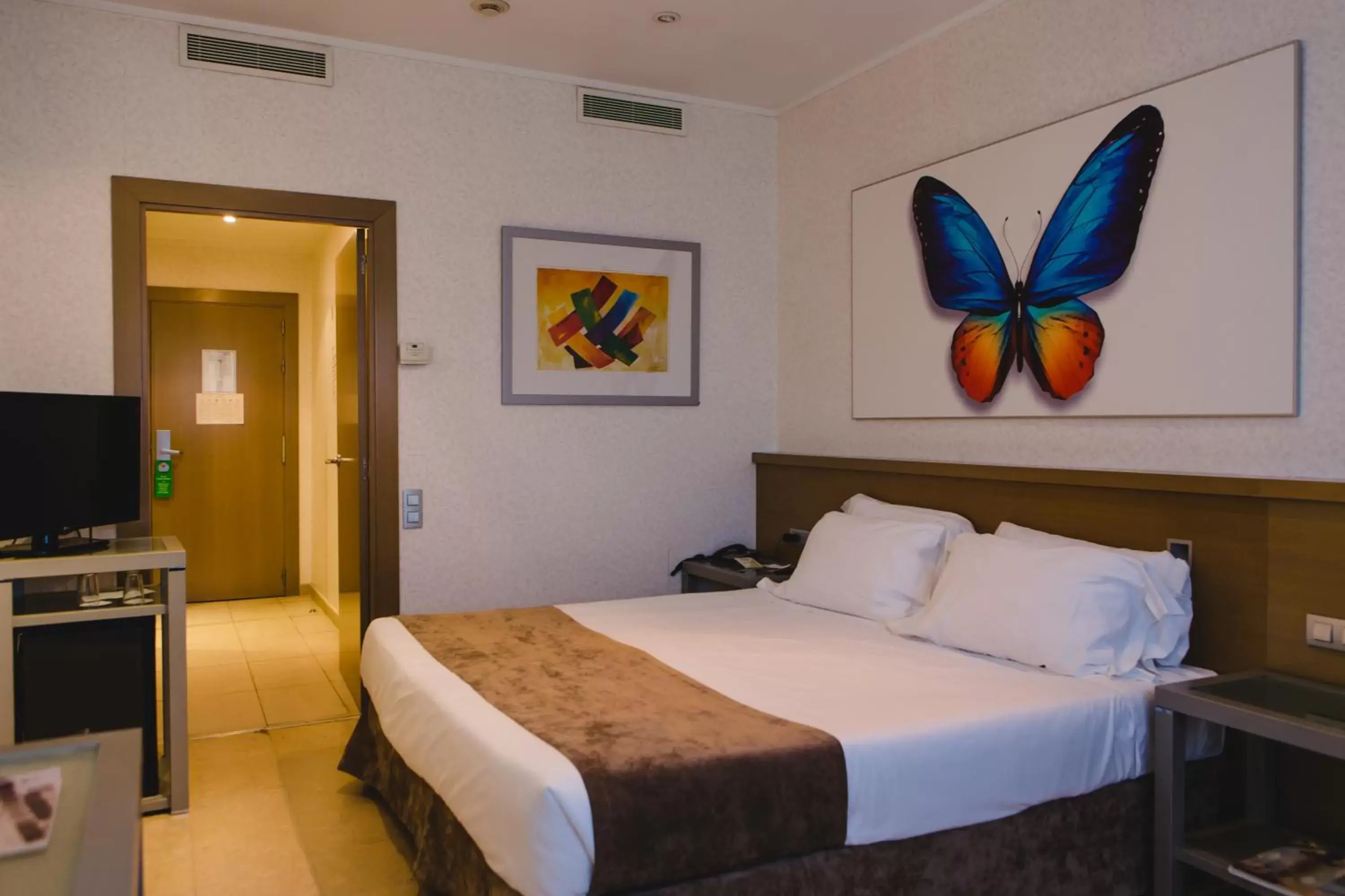 Bed in Hotel Mas Camarena