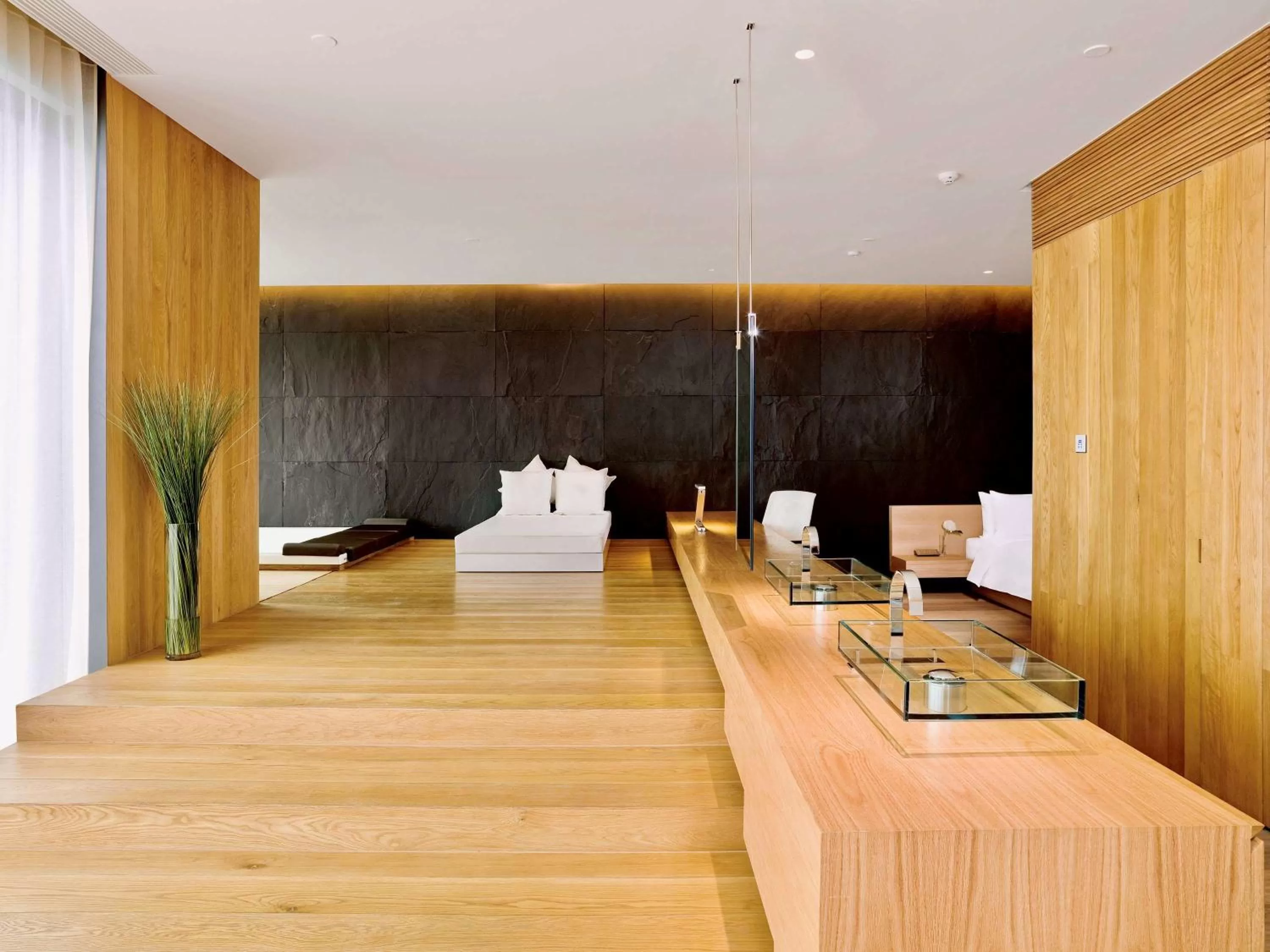 Photo of the whole room in The Opposite House