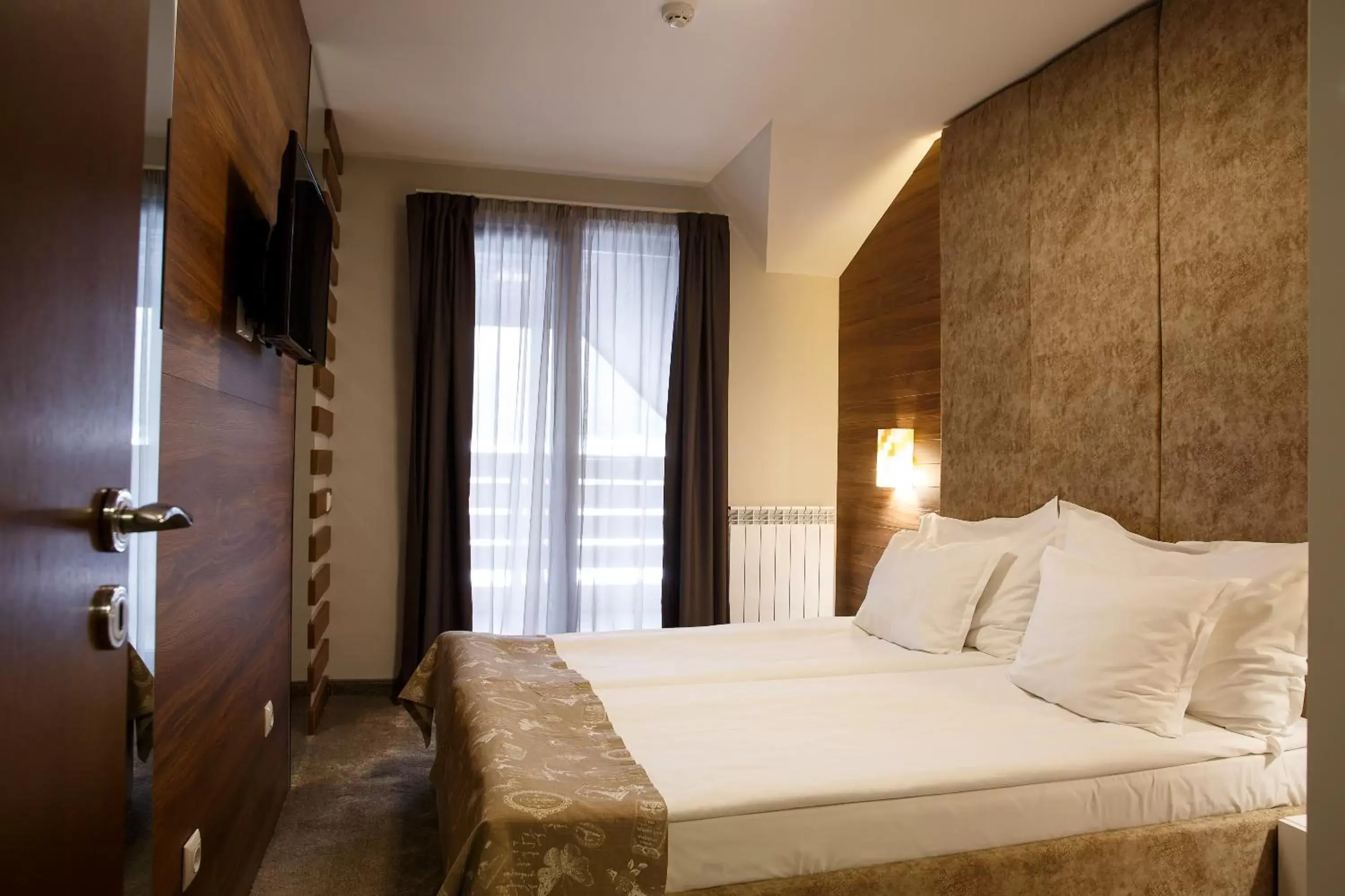 Bed in Hotel Casa Karina Bansko - Half Board & All Inclusive