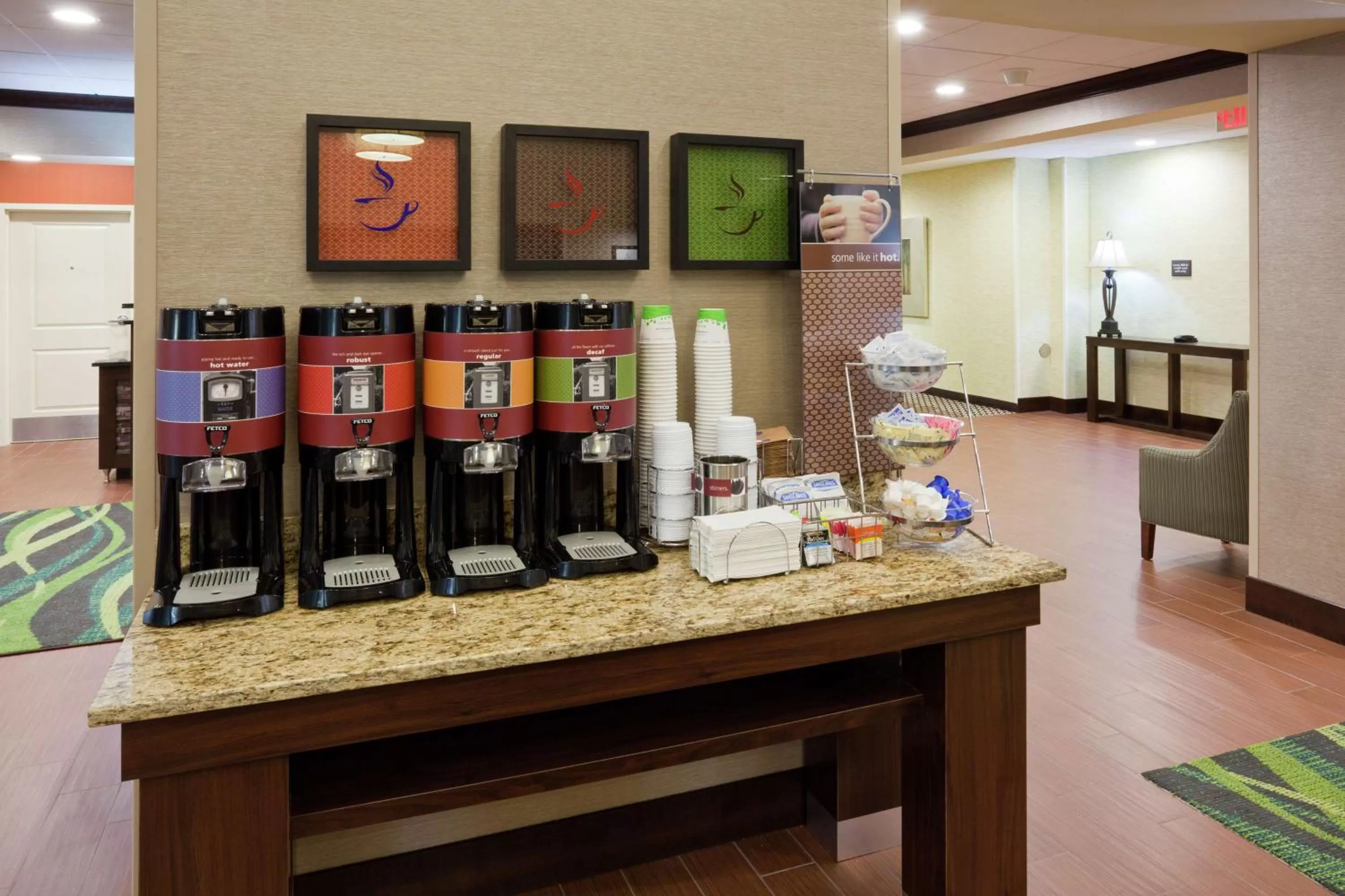 Dining area in Hampton Inn & Suites Minneapolis West/ Minnetonka