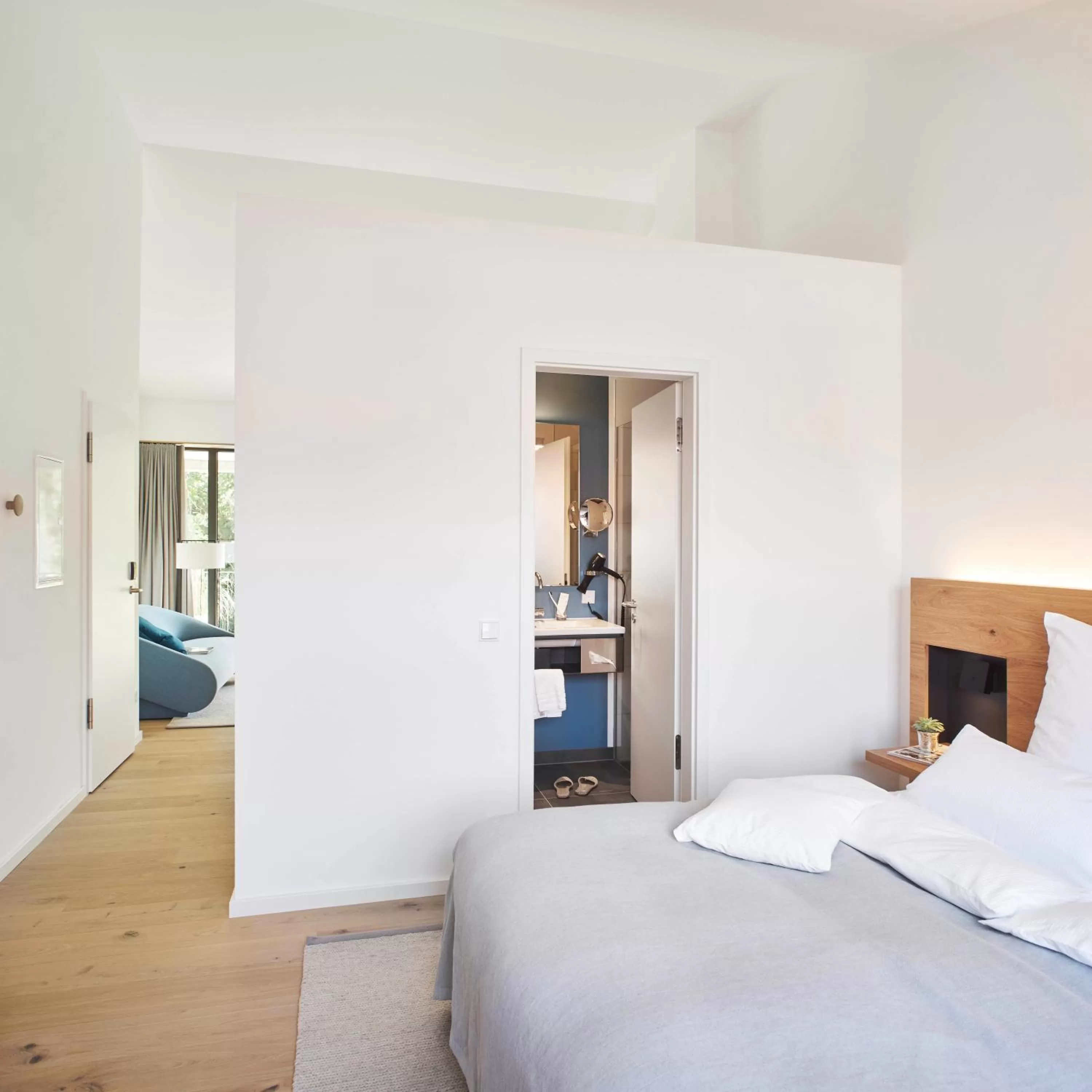 Photo of the whole room, Bed in meinwolfsburg hotel auf dem rittergut vormals Yard Boarding Hotel