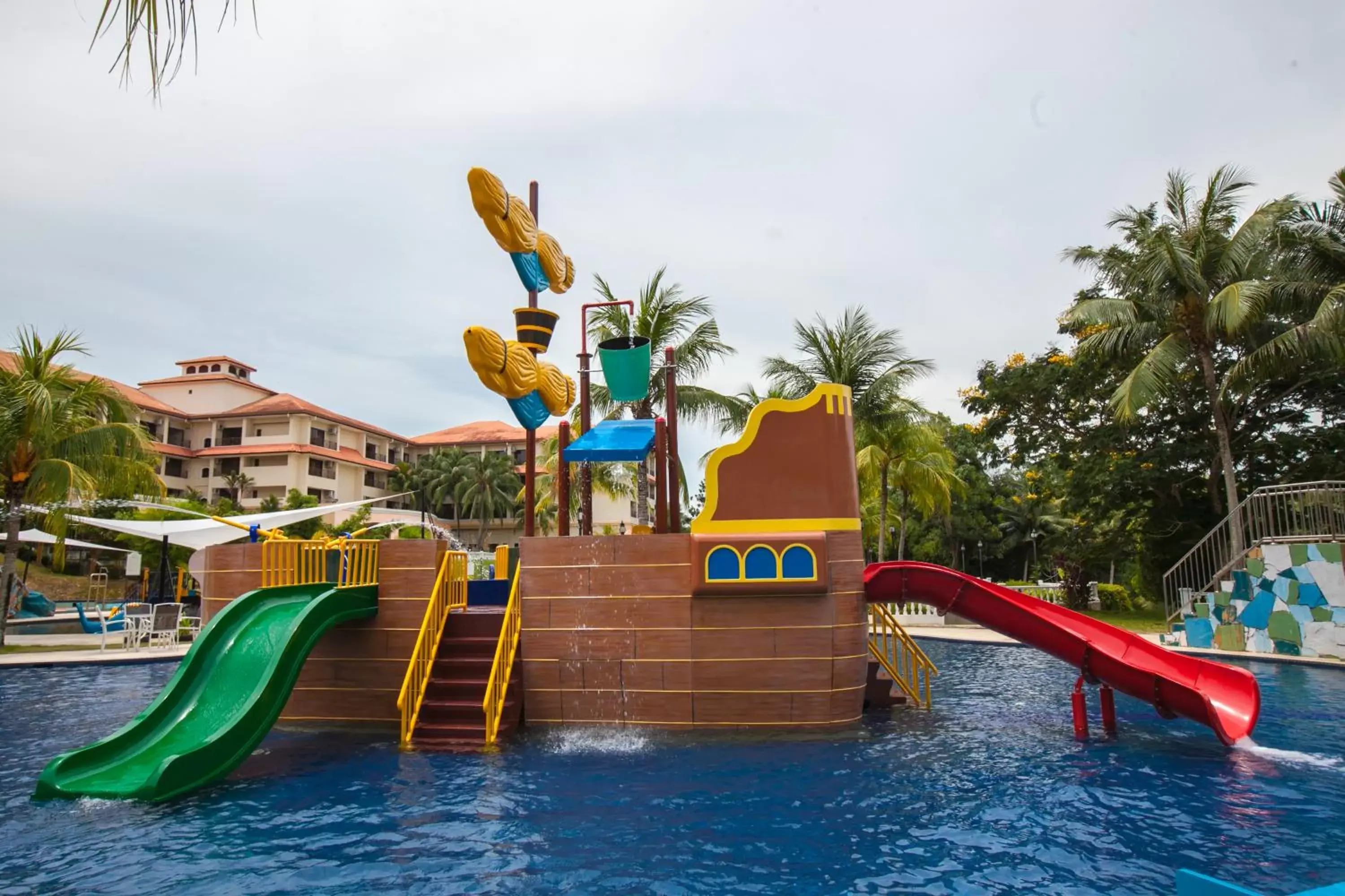 Swimming pool, Water Park in Amverton Heritage Resort