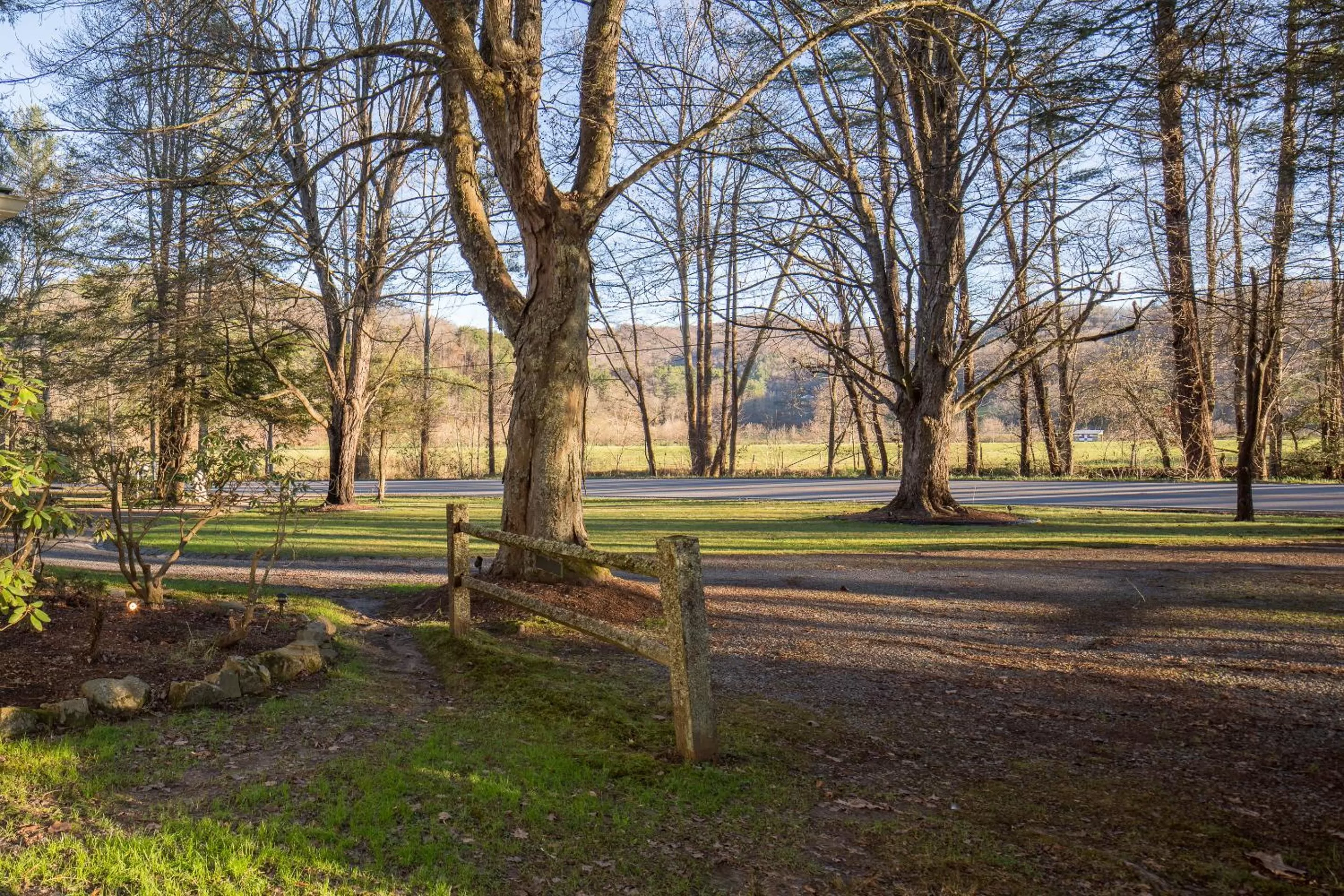 Garden in Taylor House Inn