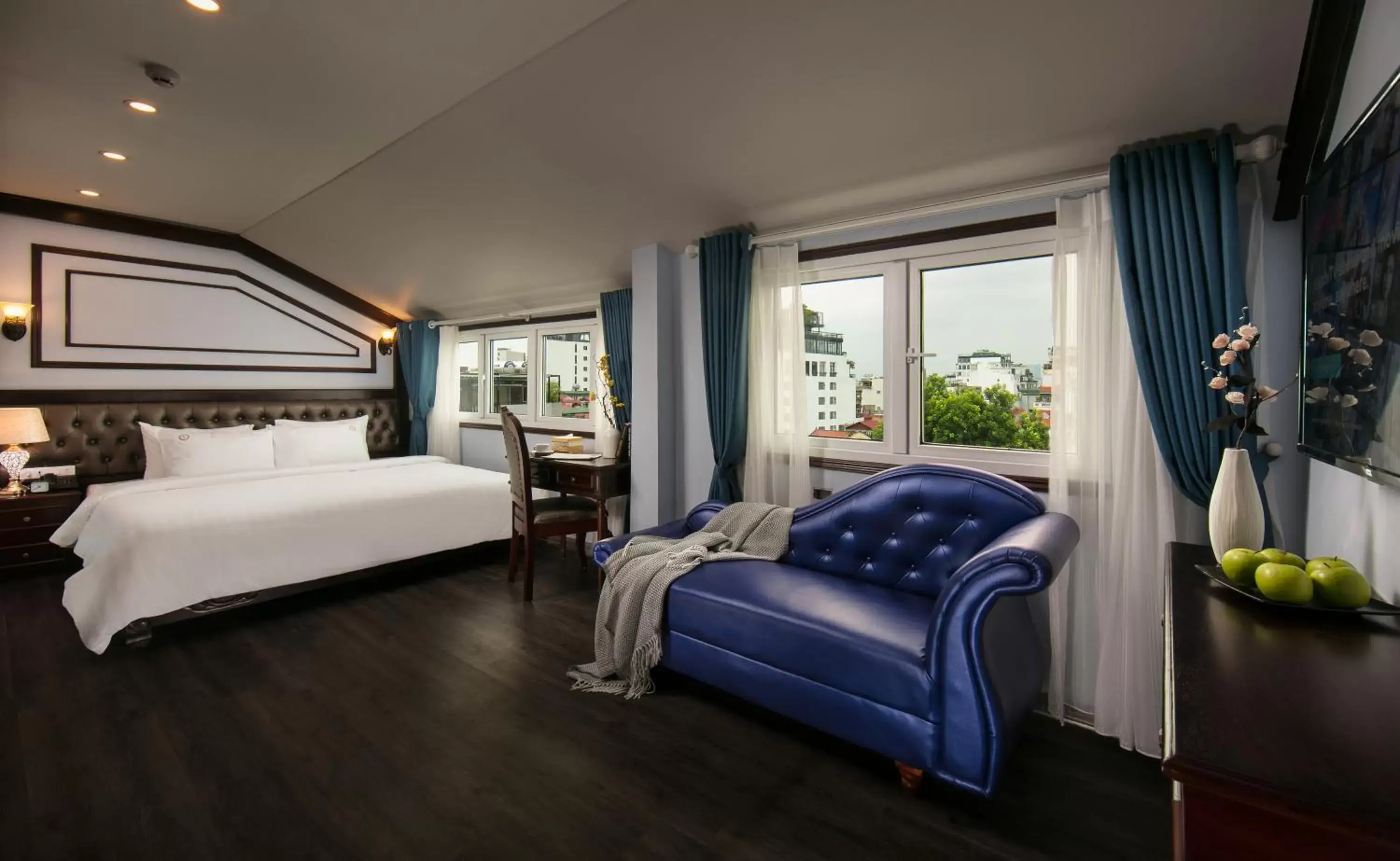 Junior Suite in Madelise Grand Hotel Junior Suite in Madelise Grand Hotel